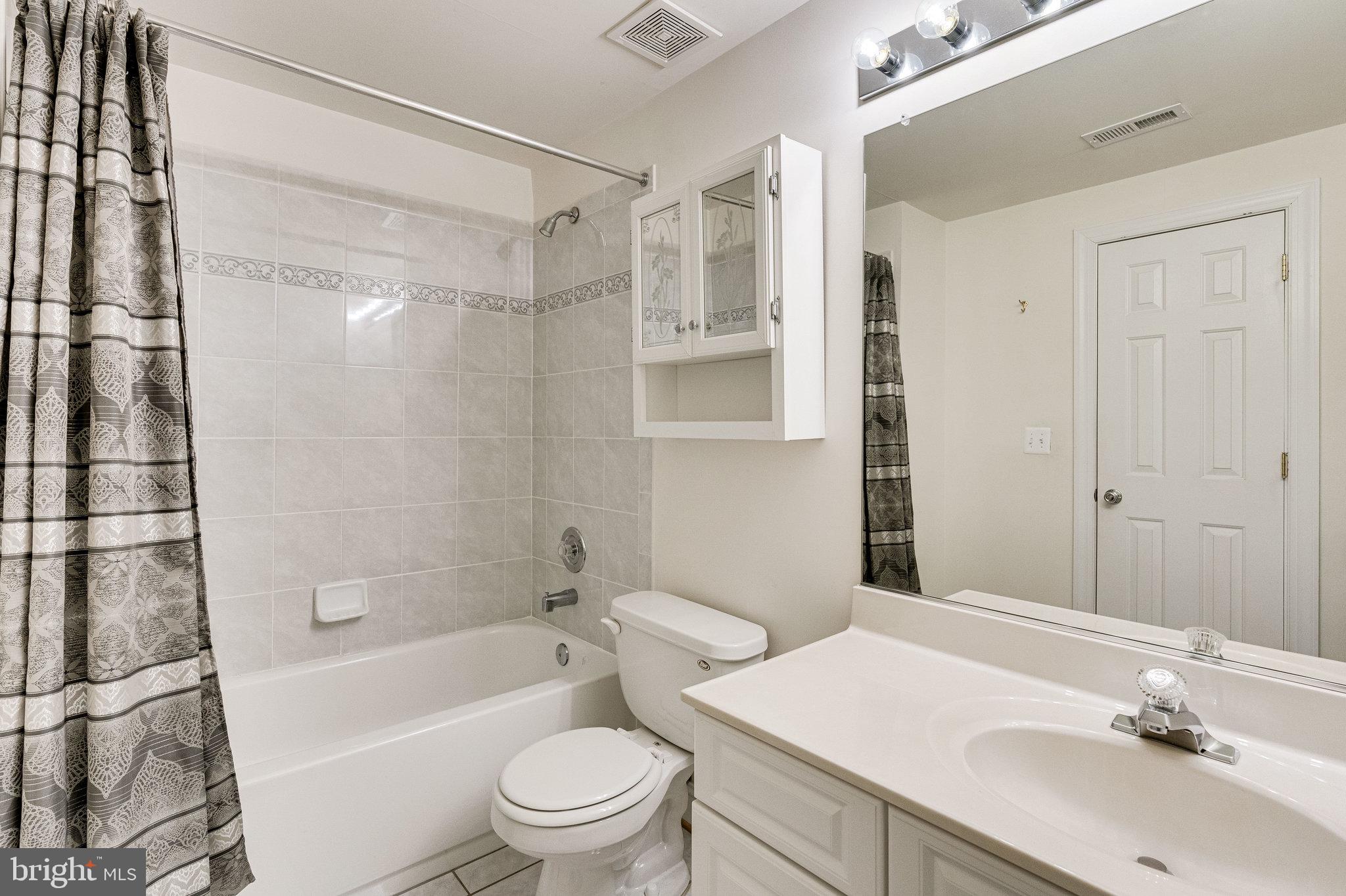 LAURELWOOD - Residential