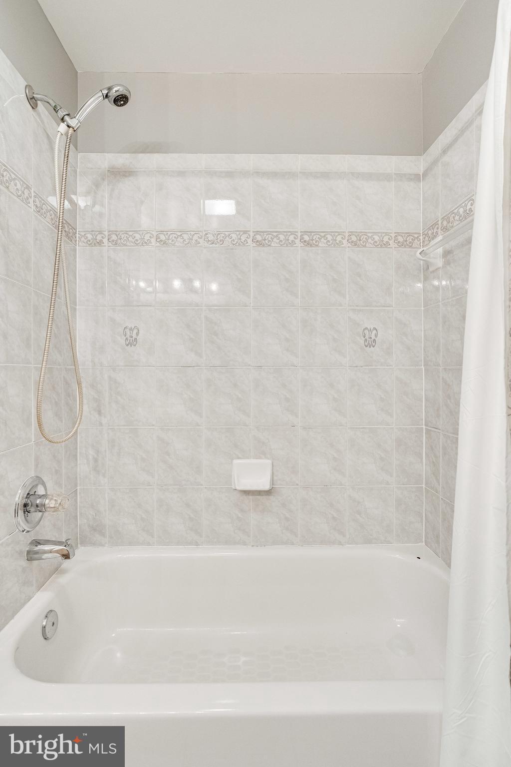 LAURELWOOD - Residential