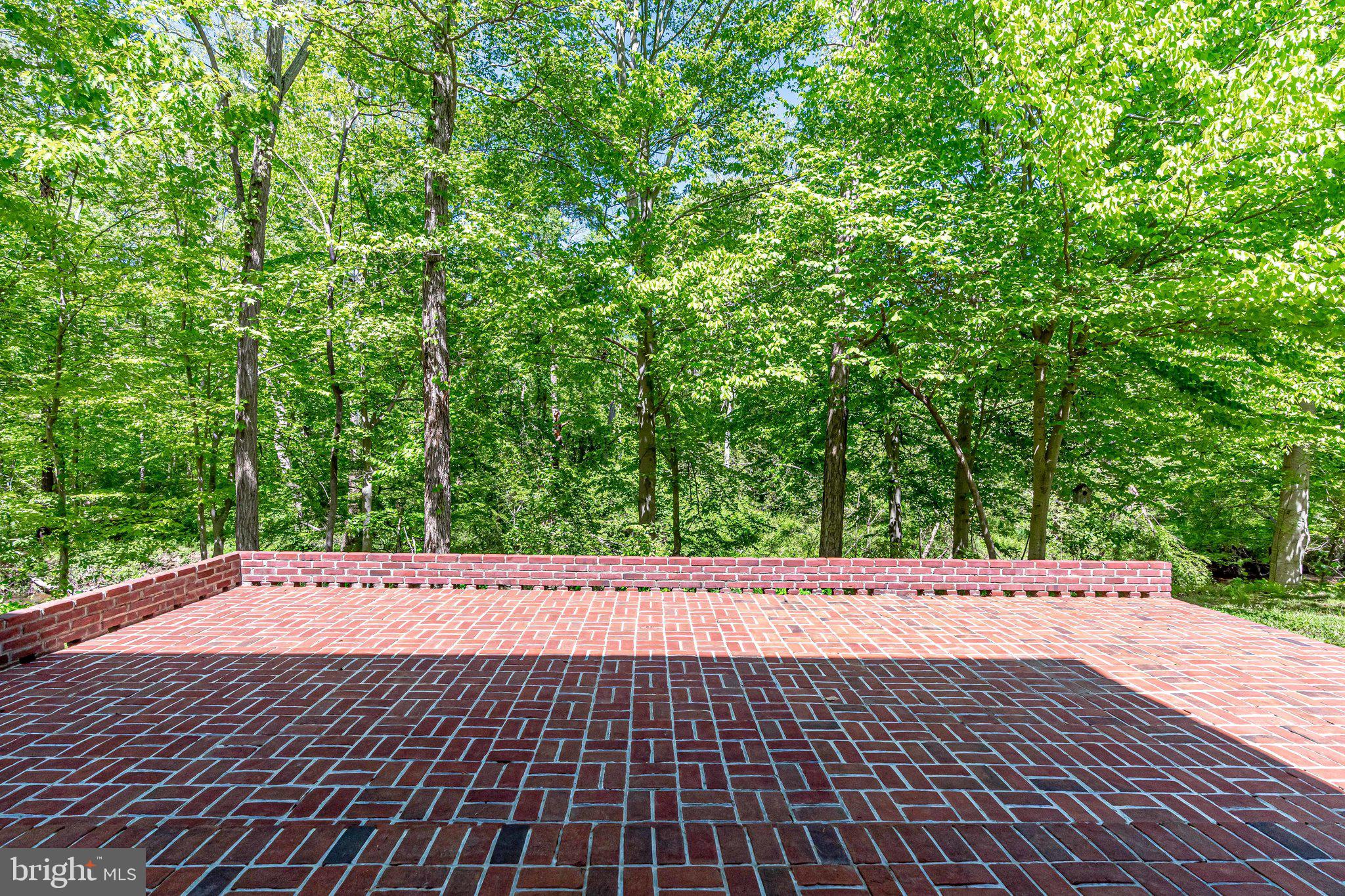 LAURELWOOD - Residential