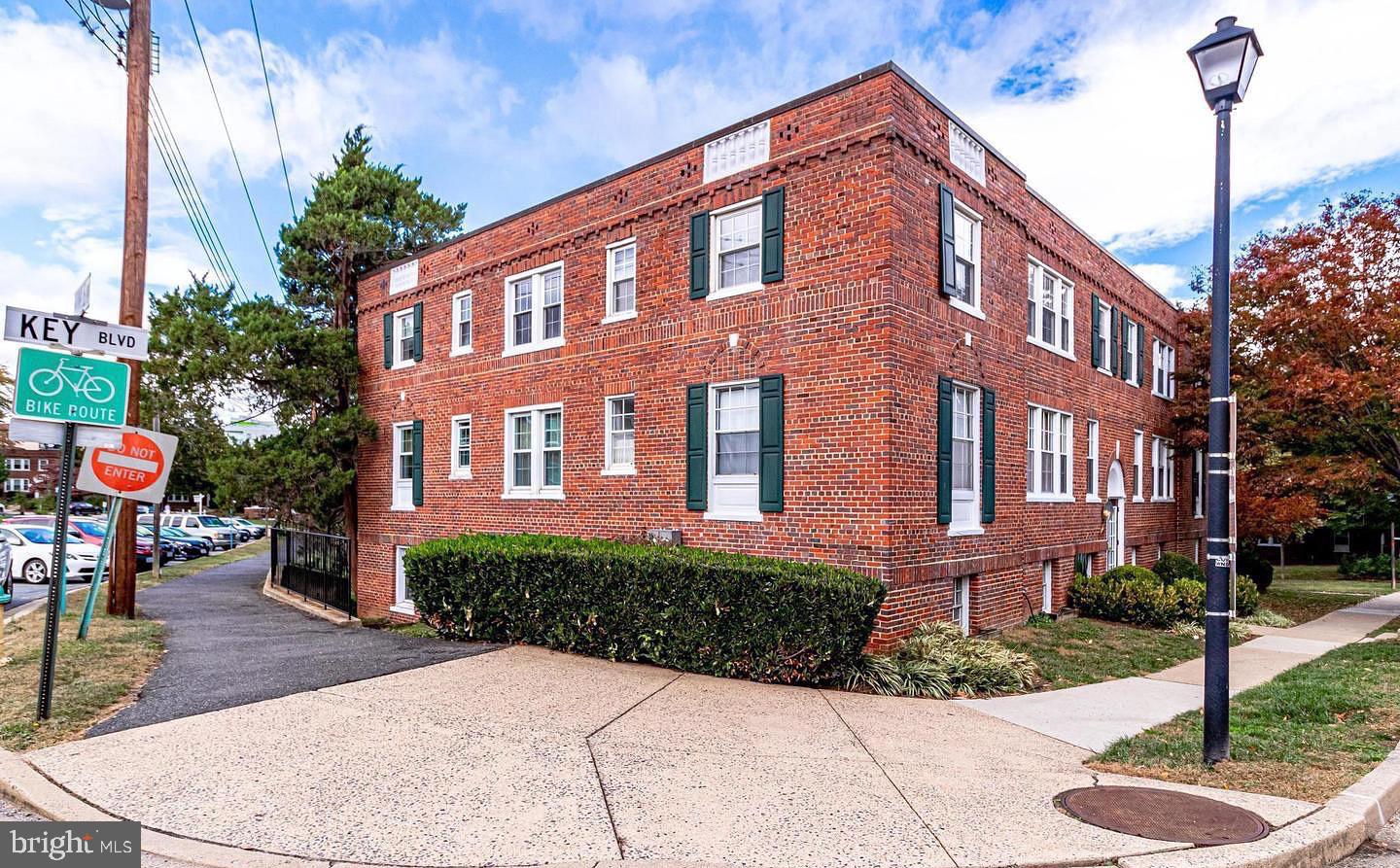 2021 KEY BOULEVARD 12618