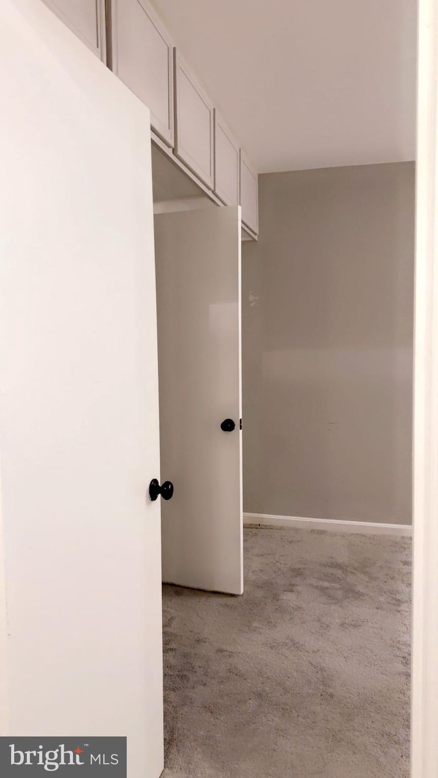 COLONIAL VILLAGE I - Residential