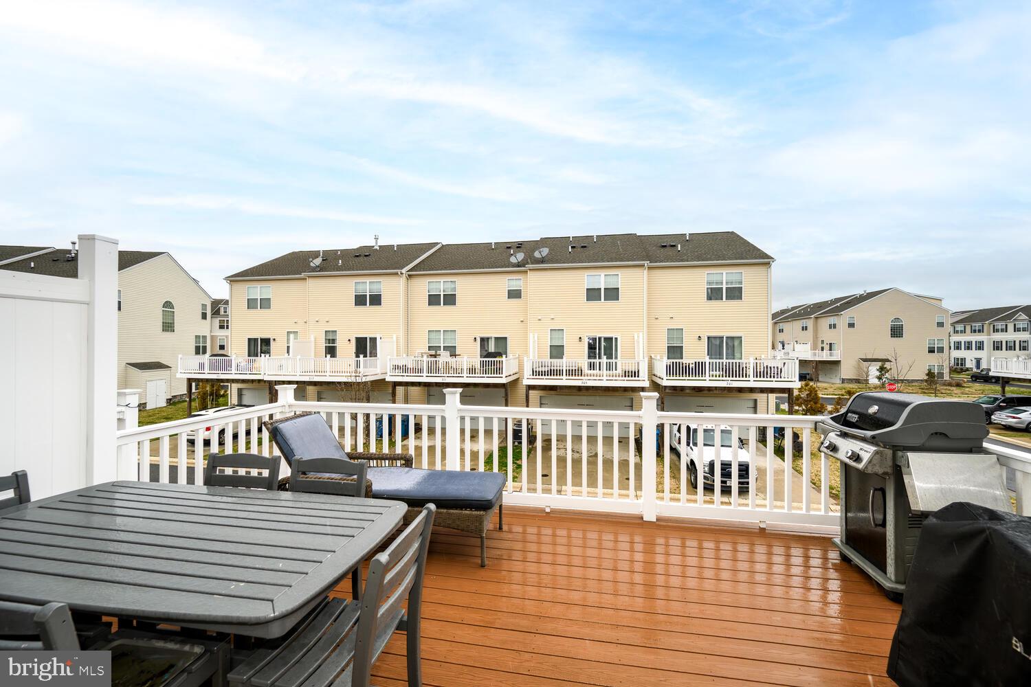 ELLENDALE - Residential