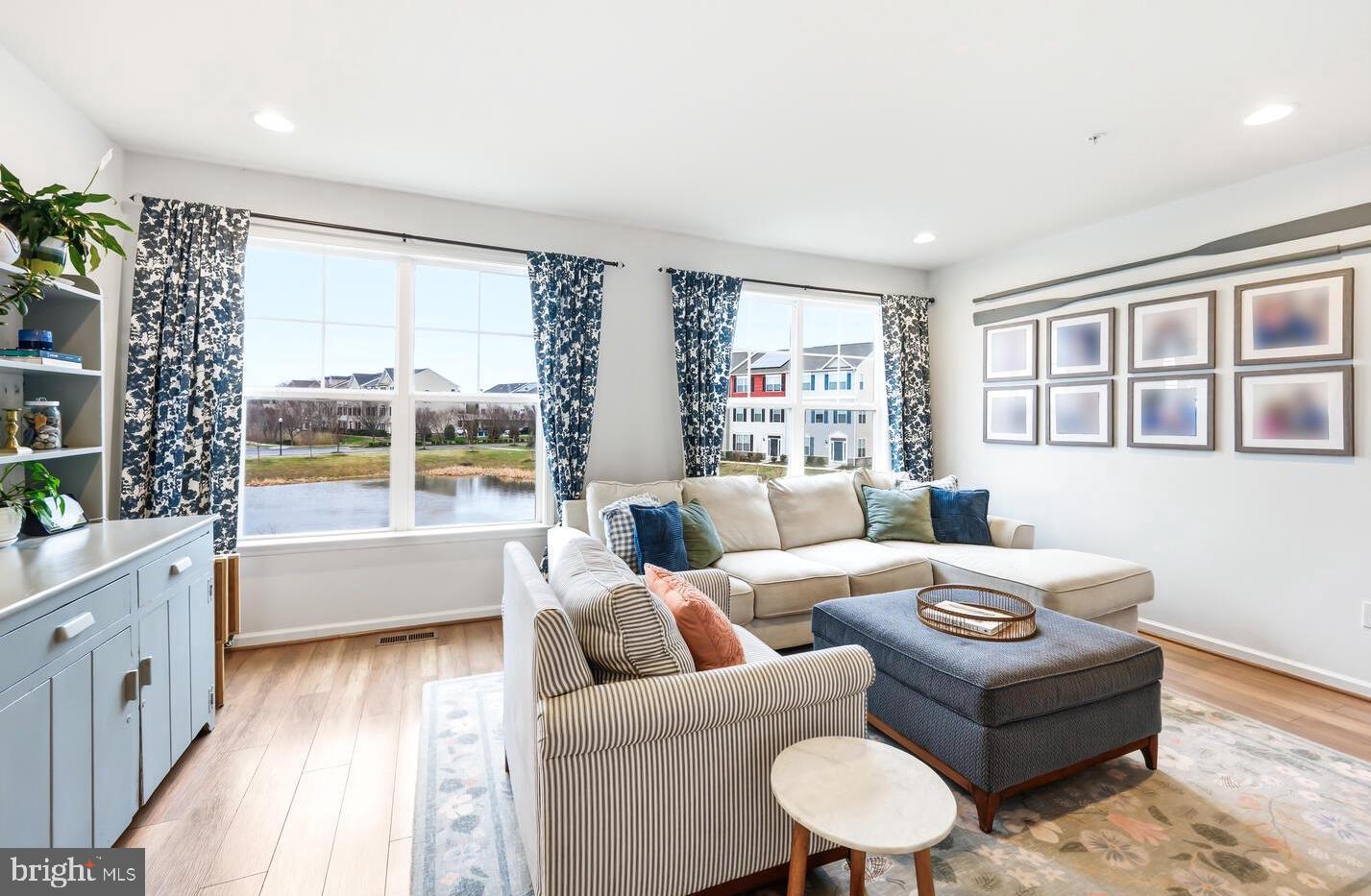 ELLENDALE - Residential