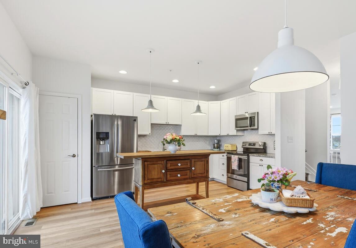 ELLENDALE - Residential