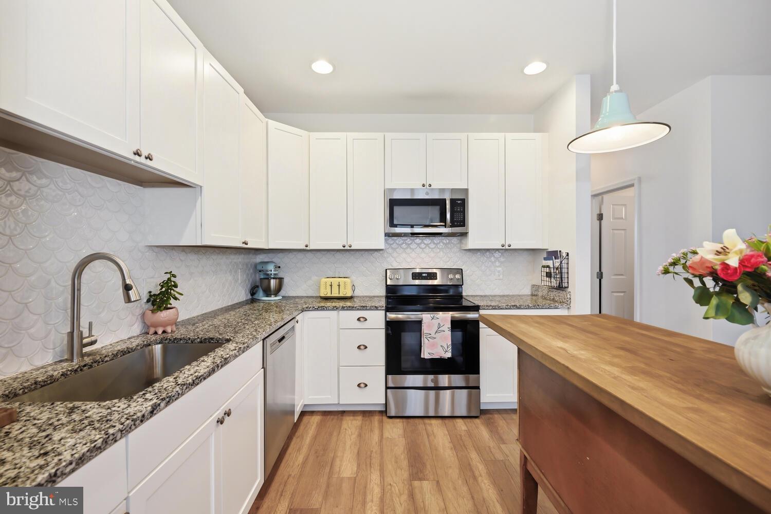 ELLENDALE - Residential