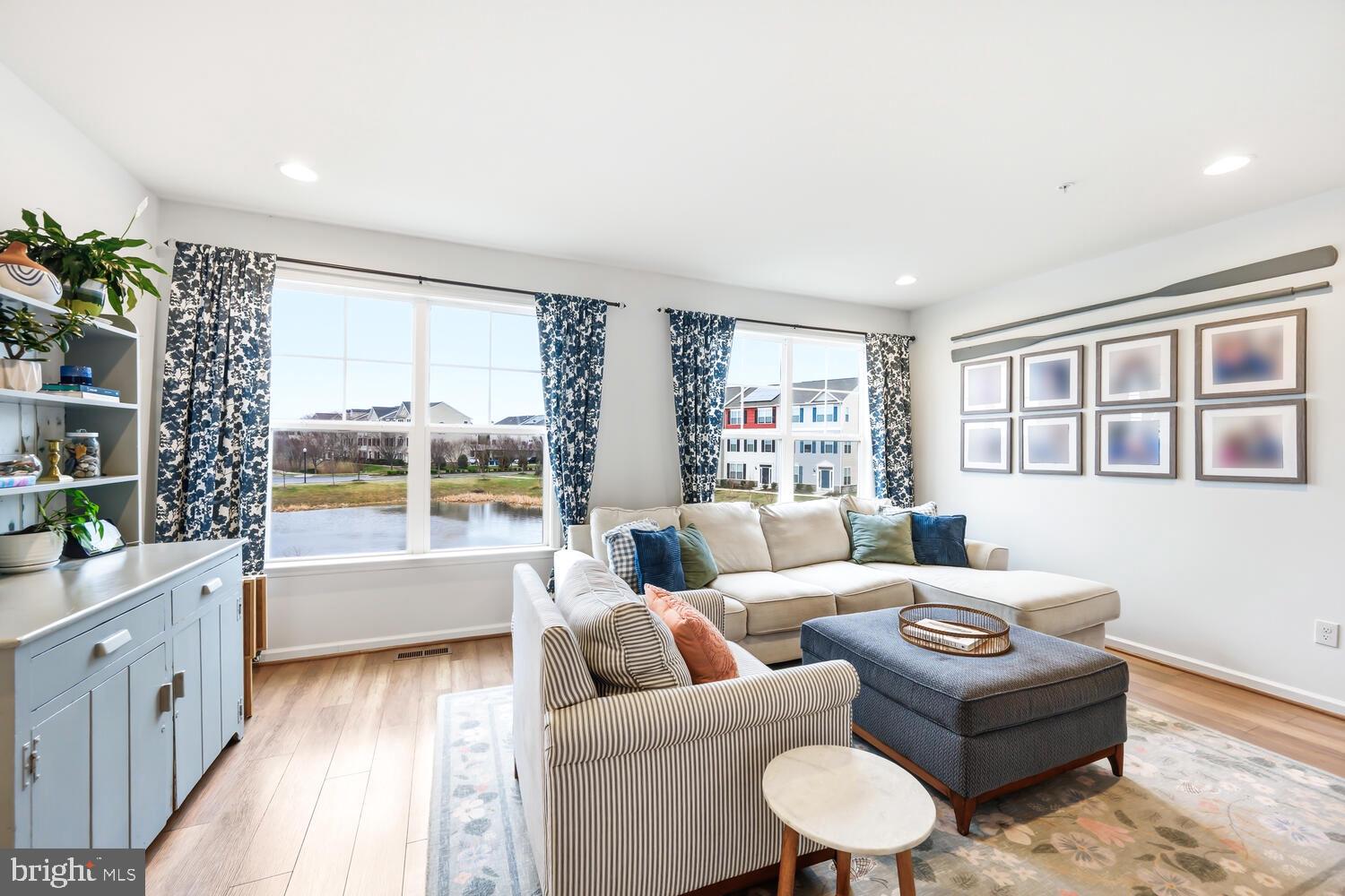 ELLENDALE - Residential