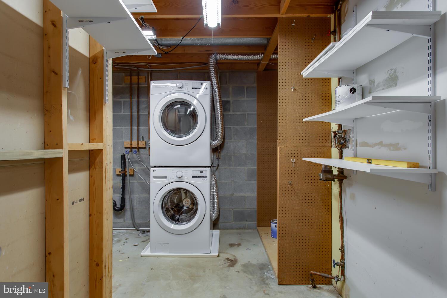 NEWINGTON FOREST - Residential