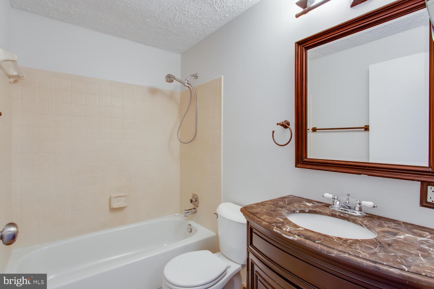 NEWINGTON FOREST - Residential