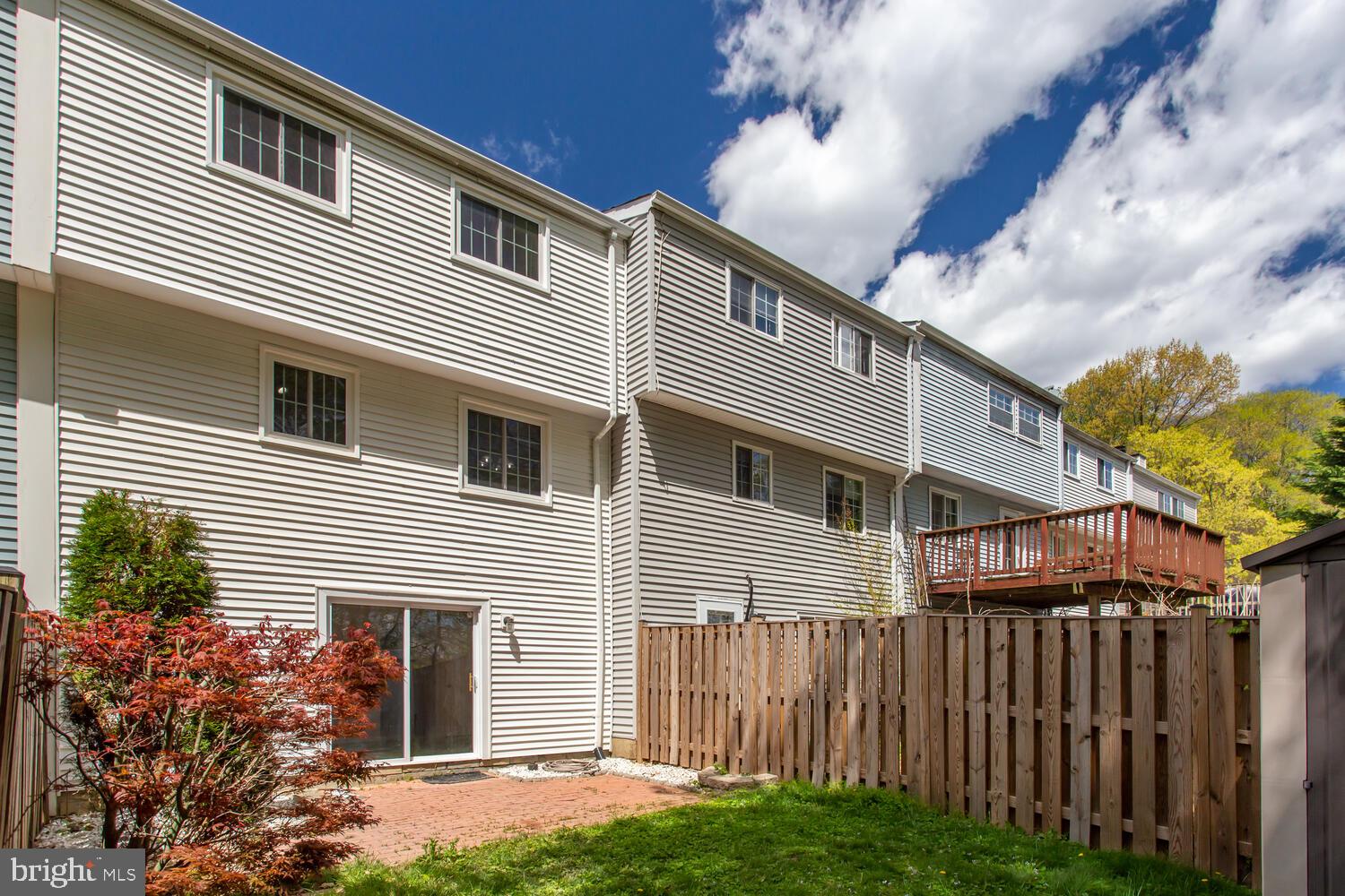 NEWINGTON FOREST - Residential