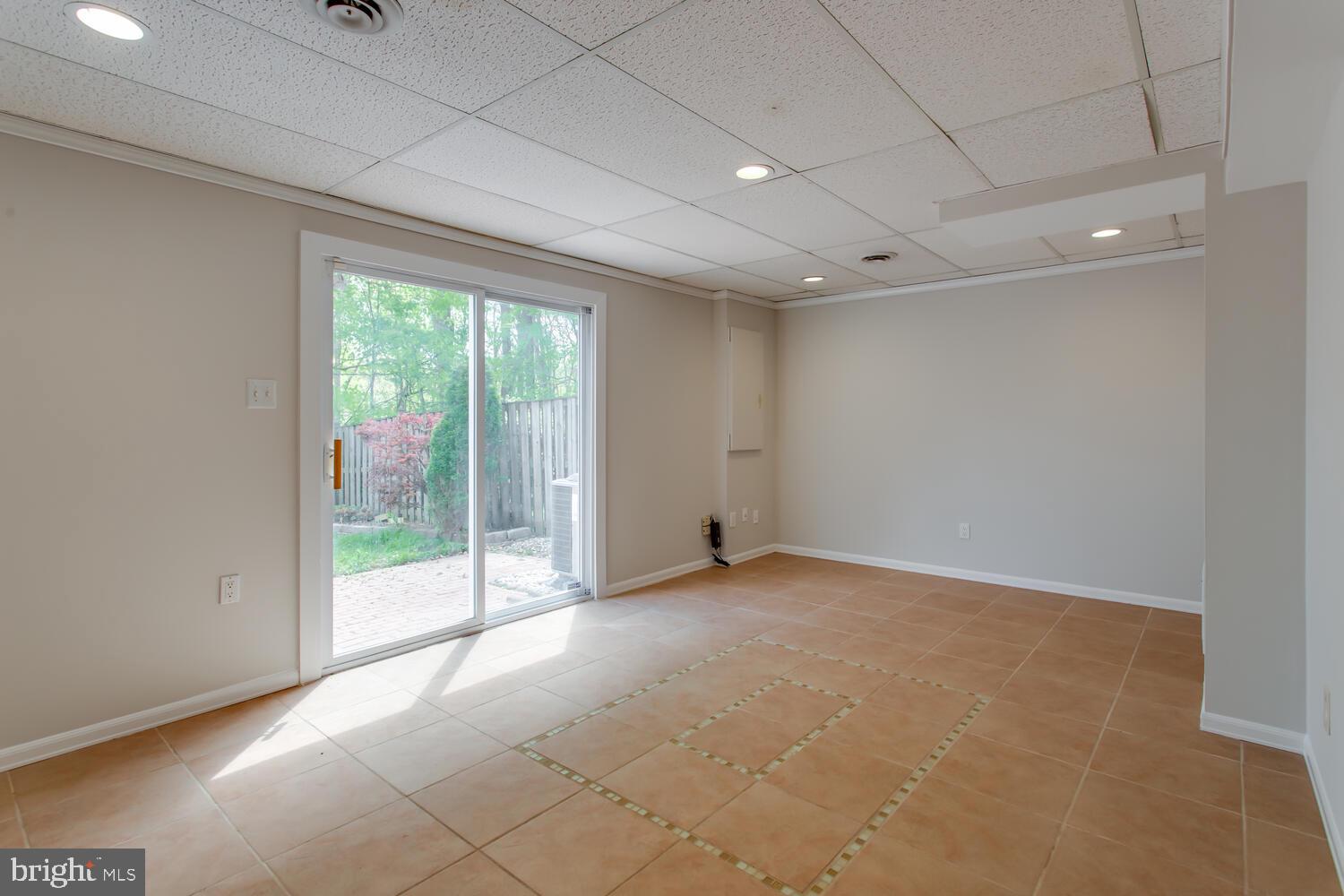 NEWINGTON FOREST - Residential