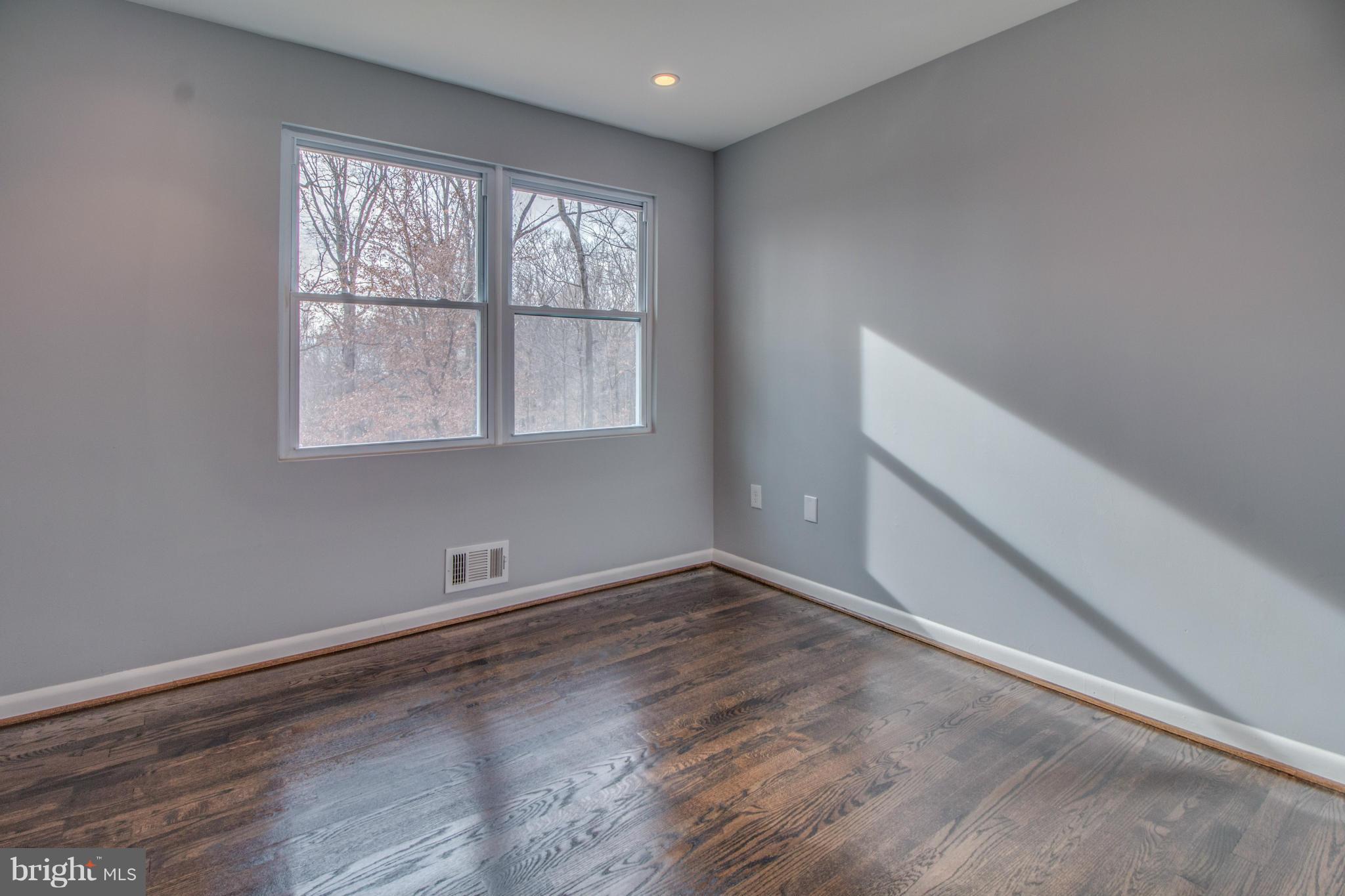 TEMPLE HILLS PARK - Residential