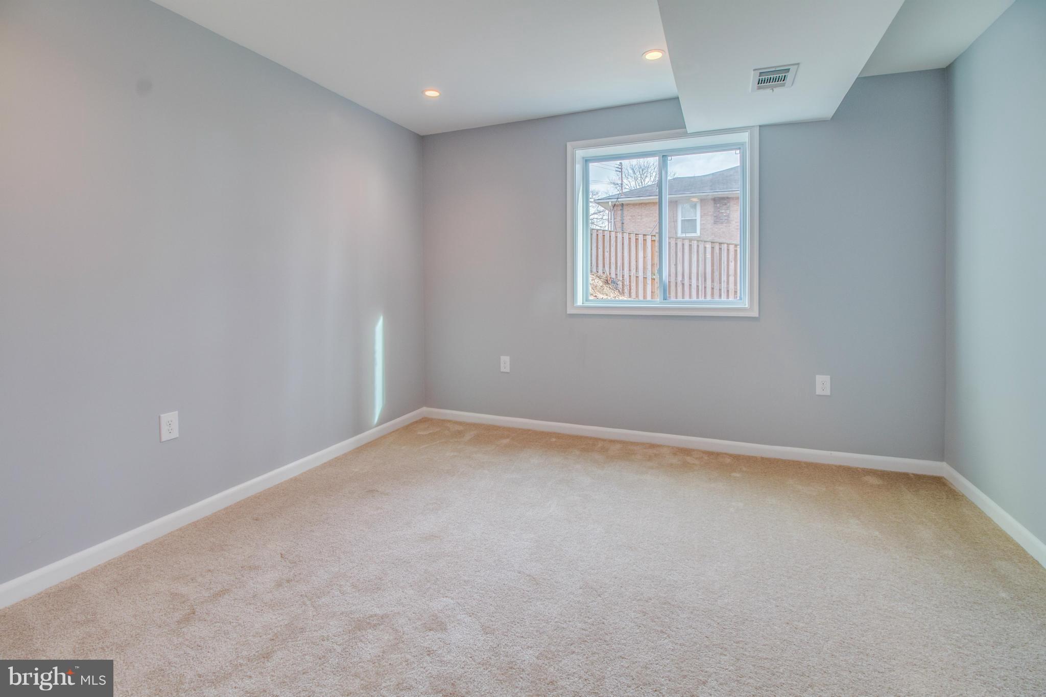 TEMPLE HILLS PARK - Residential