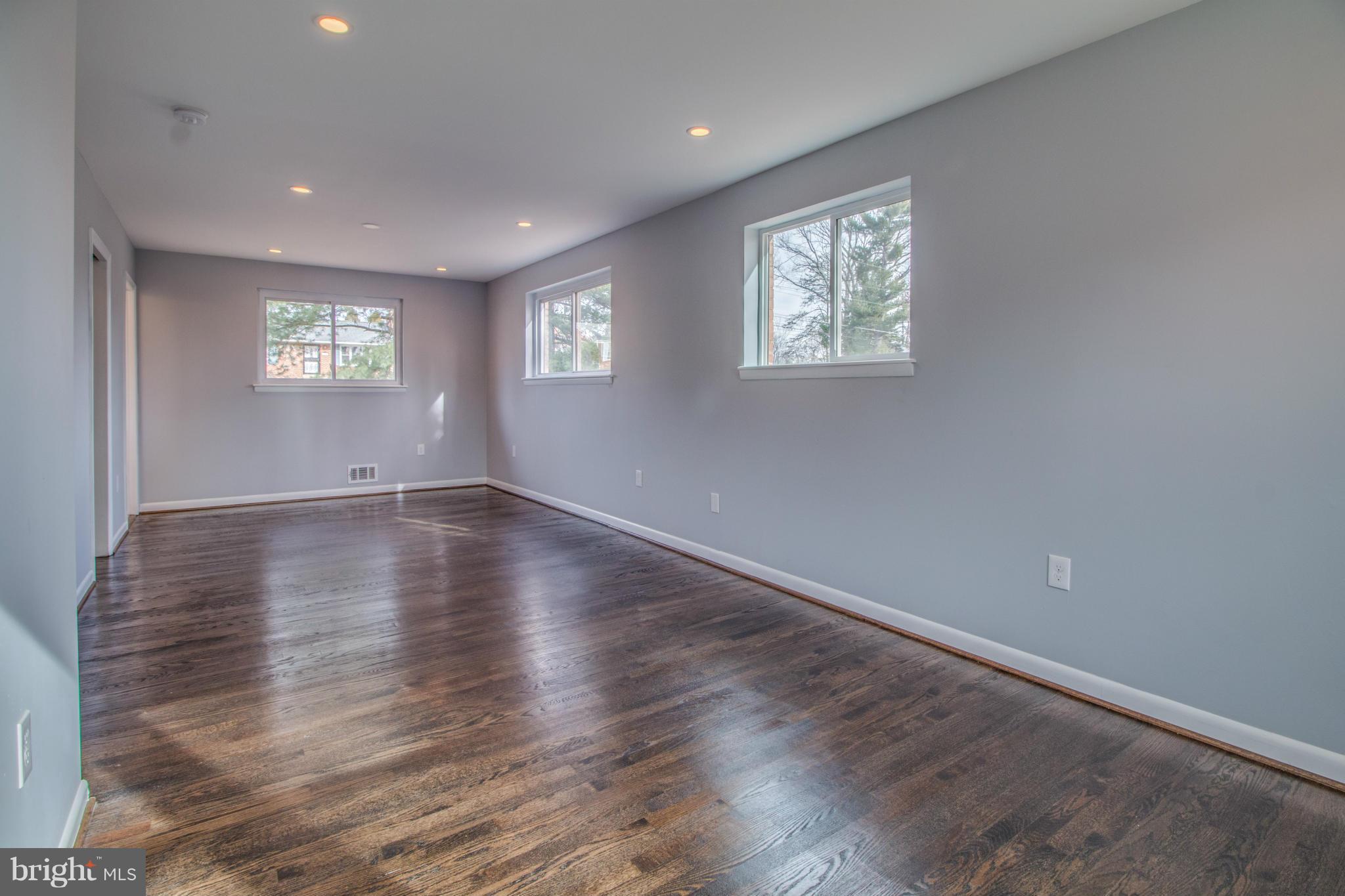 TEMPLE HILLS PARK - Residential