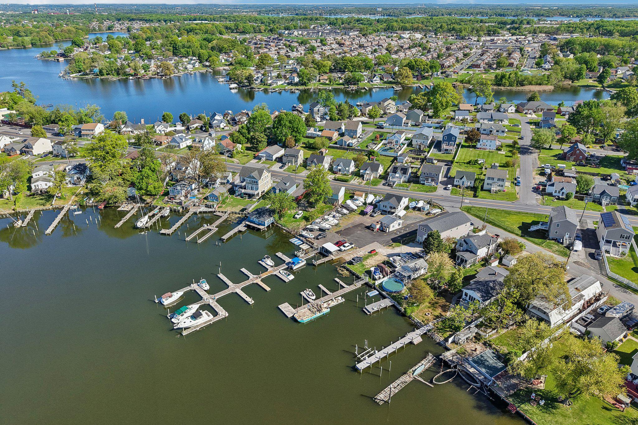 PERRY POINT - Residential