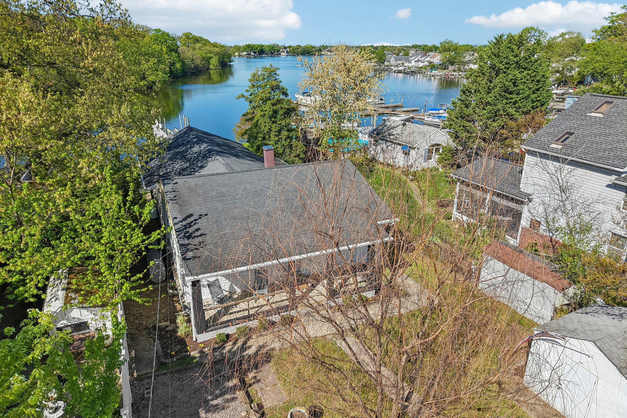 PERRY POINT - Residential