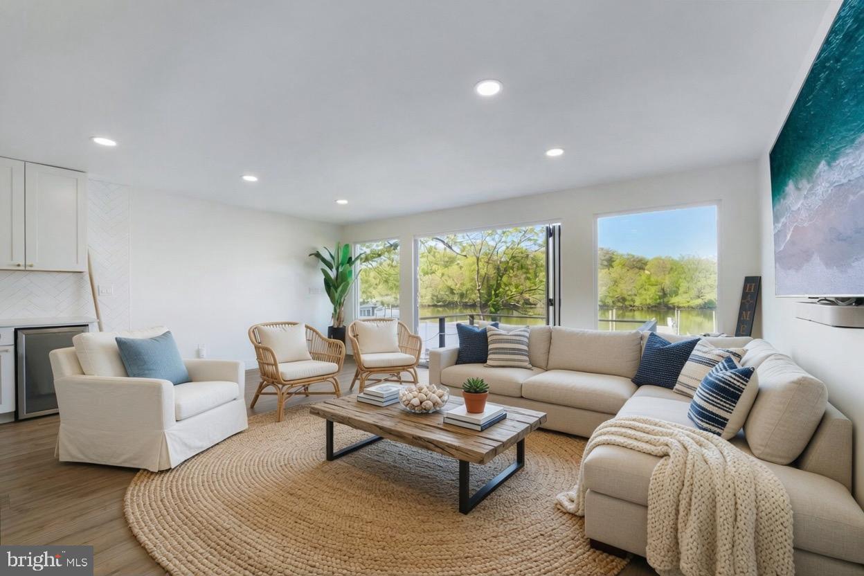 PERRY POINT - Residential