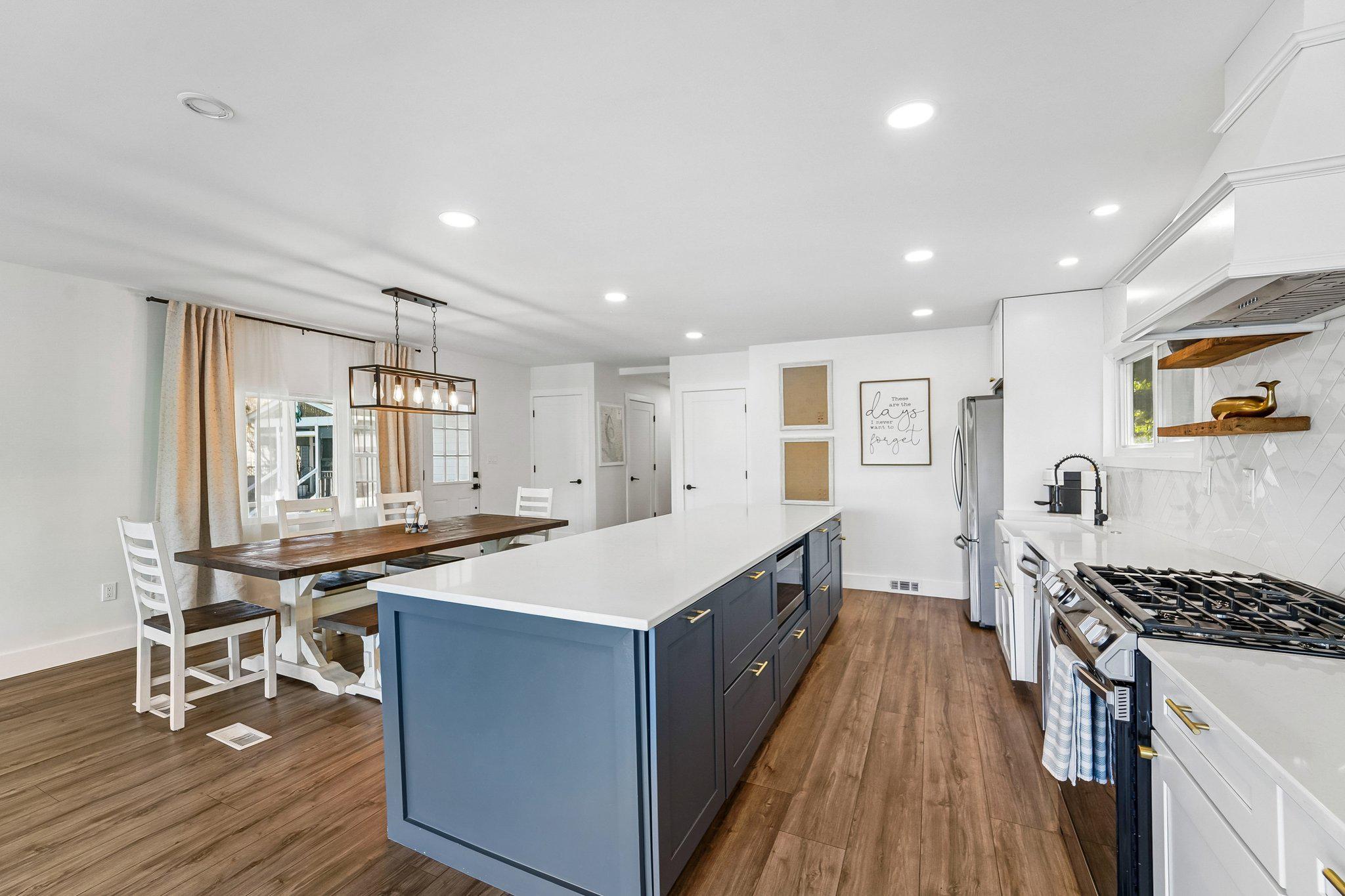 PERRY POINT - Residential