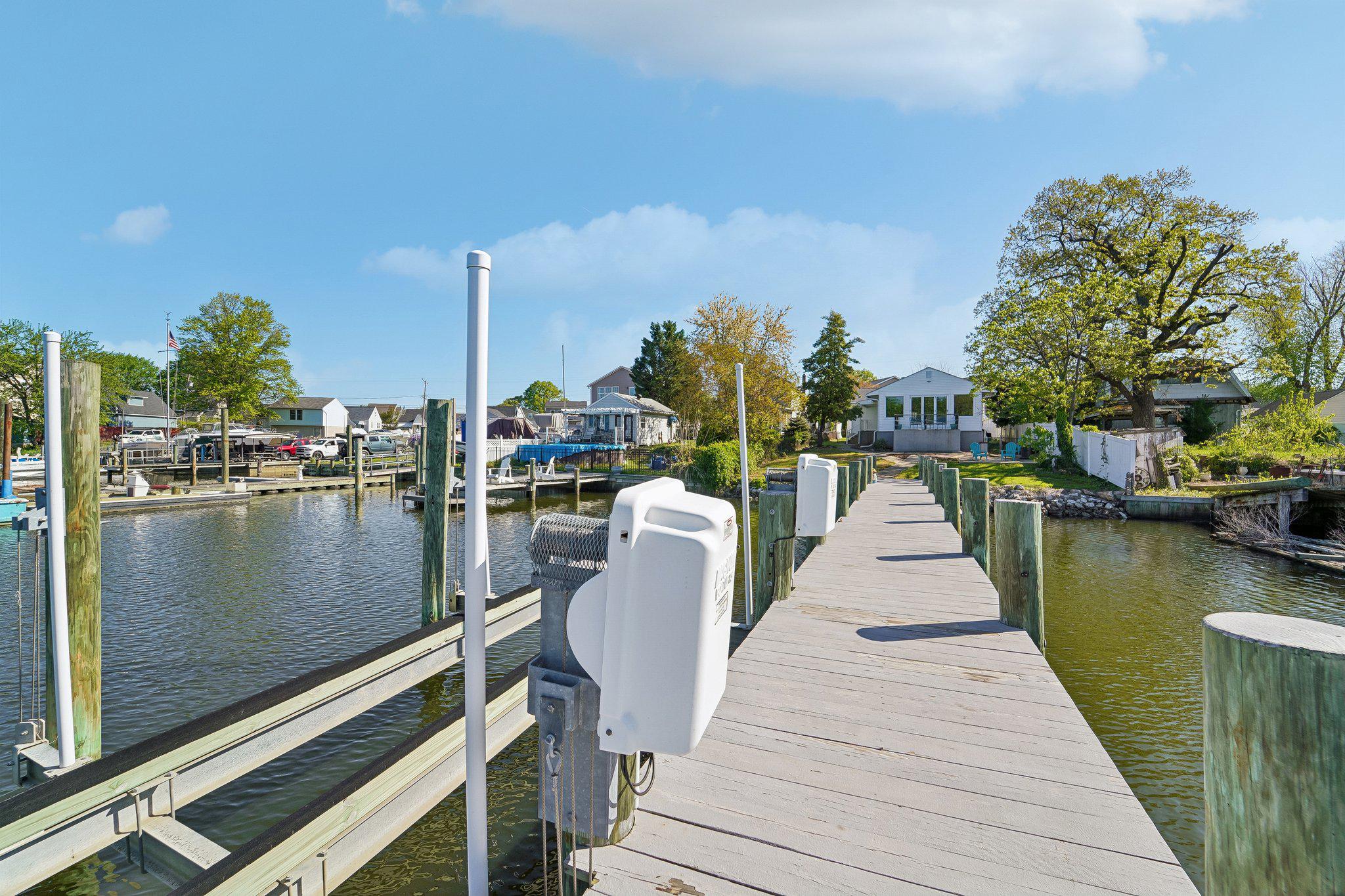 PERRY POINT - Residential