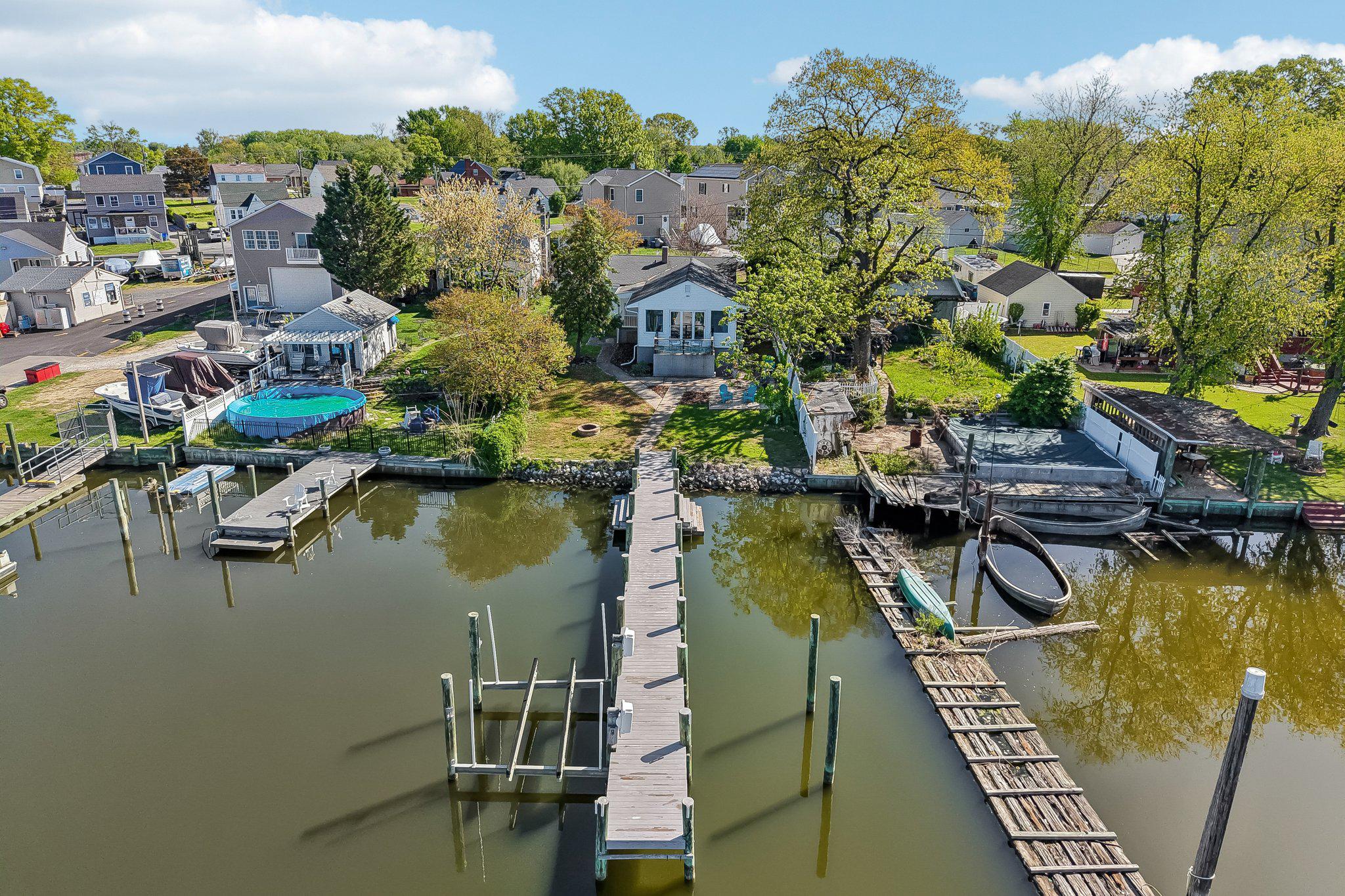 PERRY POINT - Residential