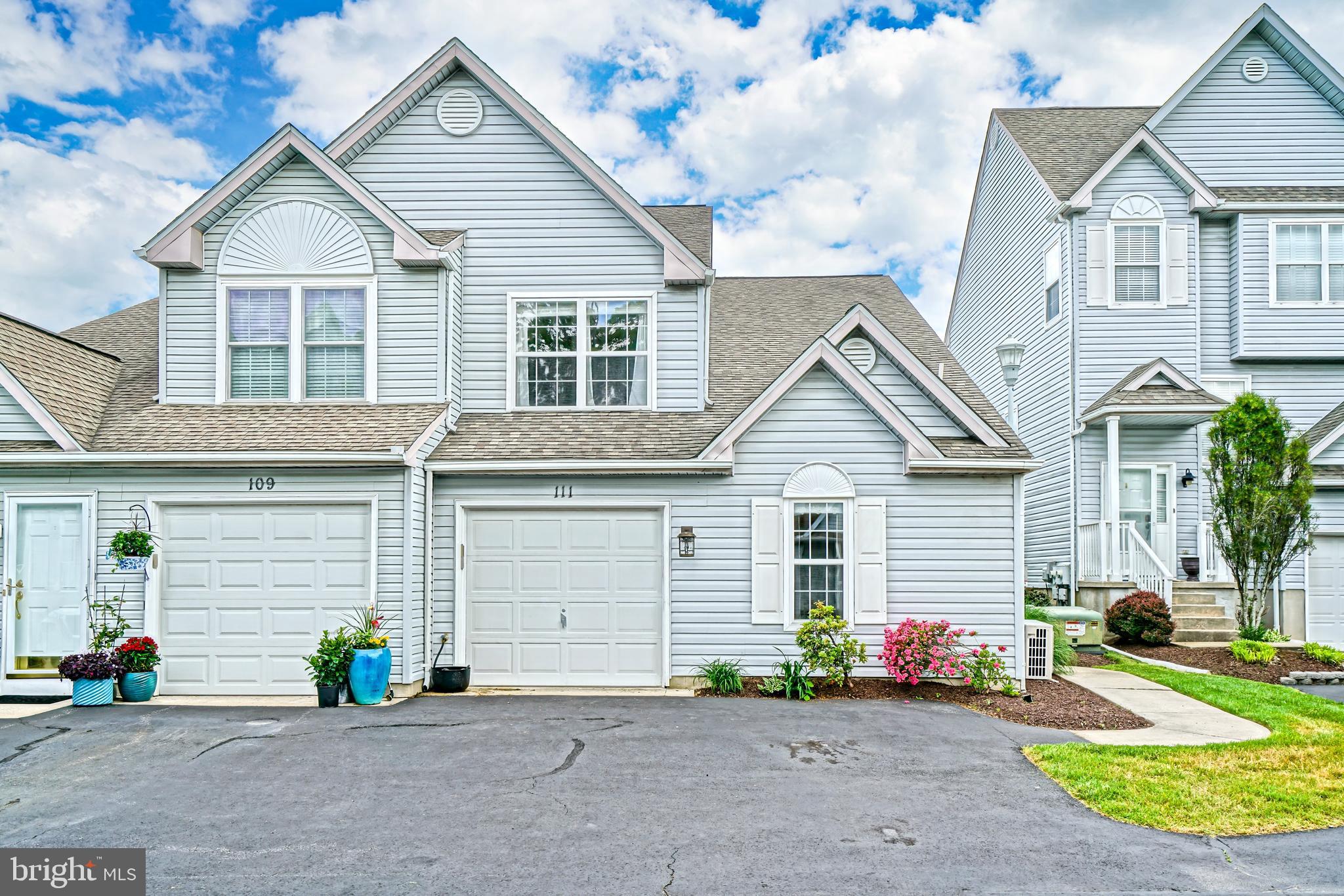 111 SEABRIGHT WAY E3