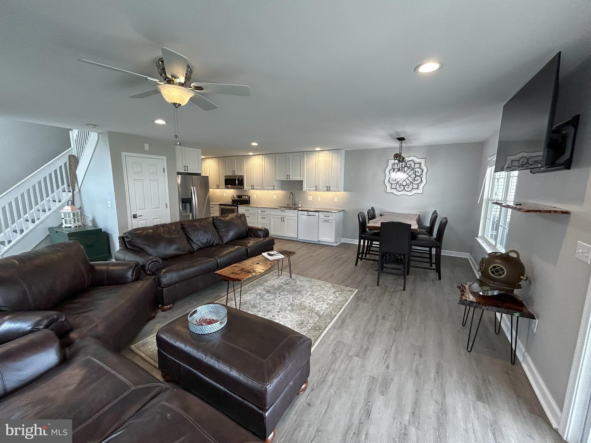 111 SEABRIGHT WAY E3