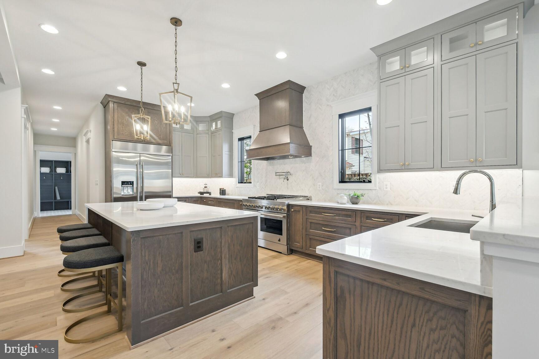 BROADVIEW - Residential