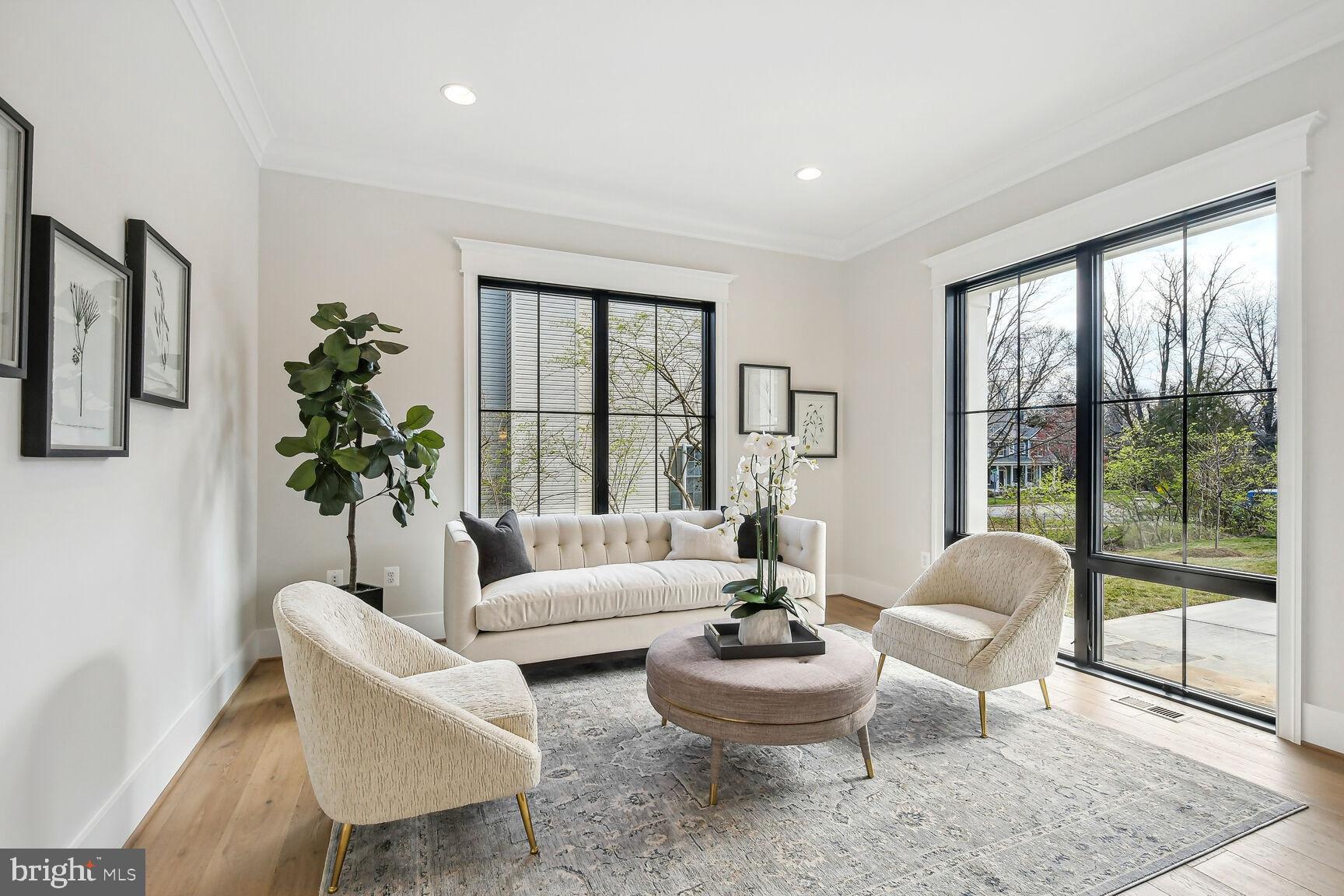 BROADVIEW - Residential