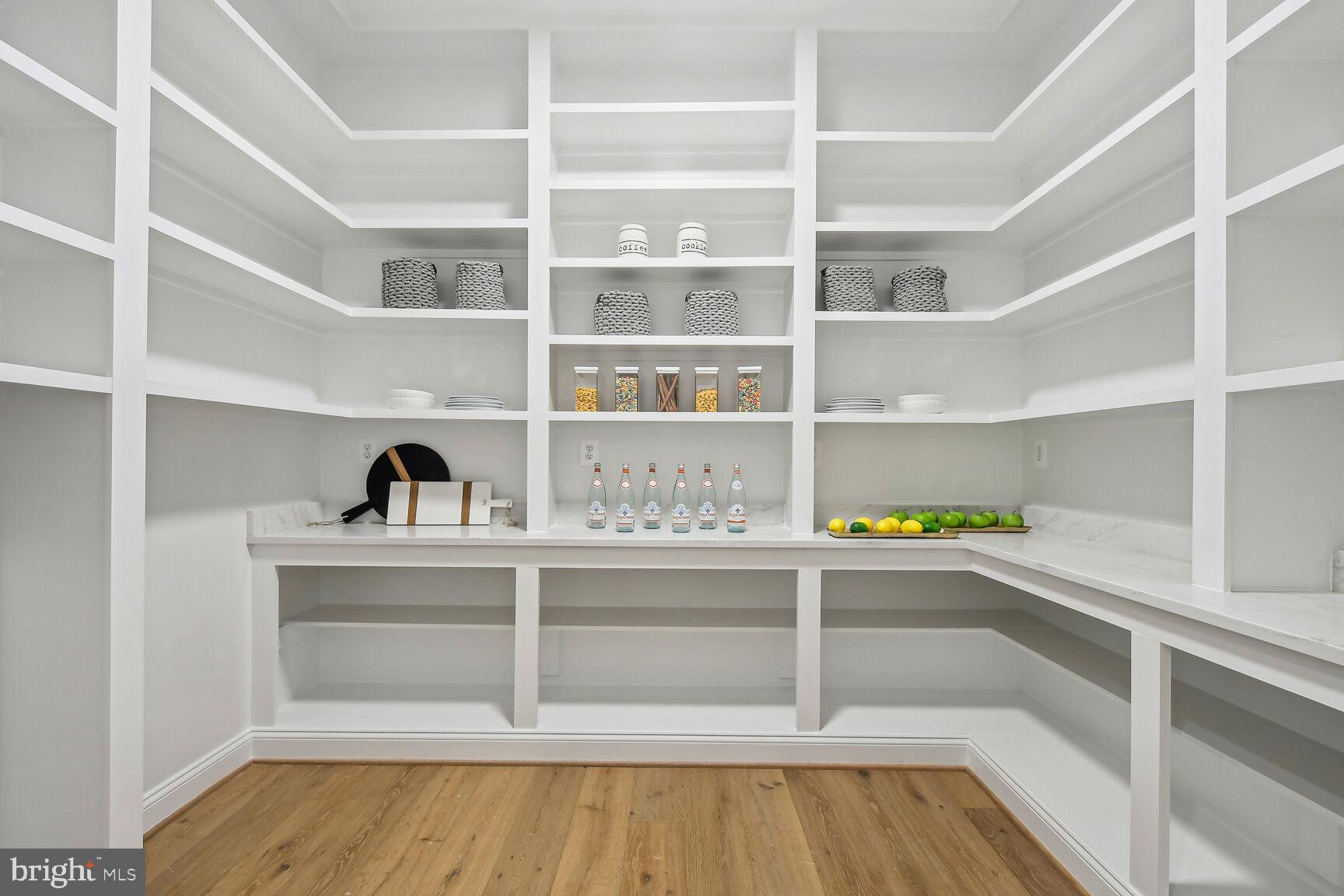 BROADVIEW - Residential