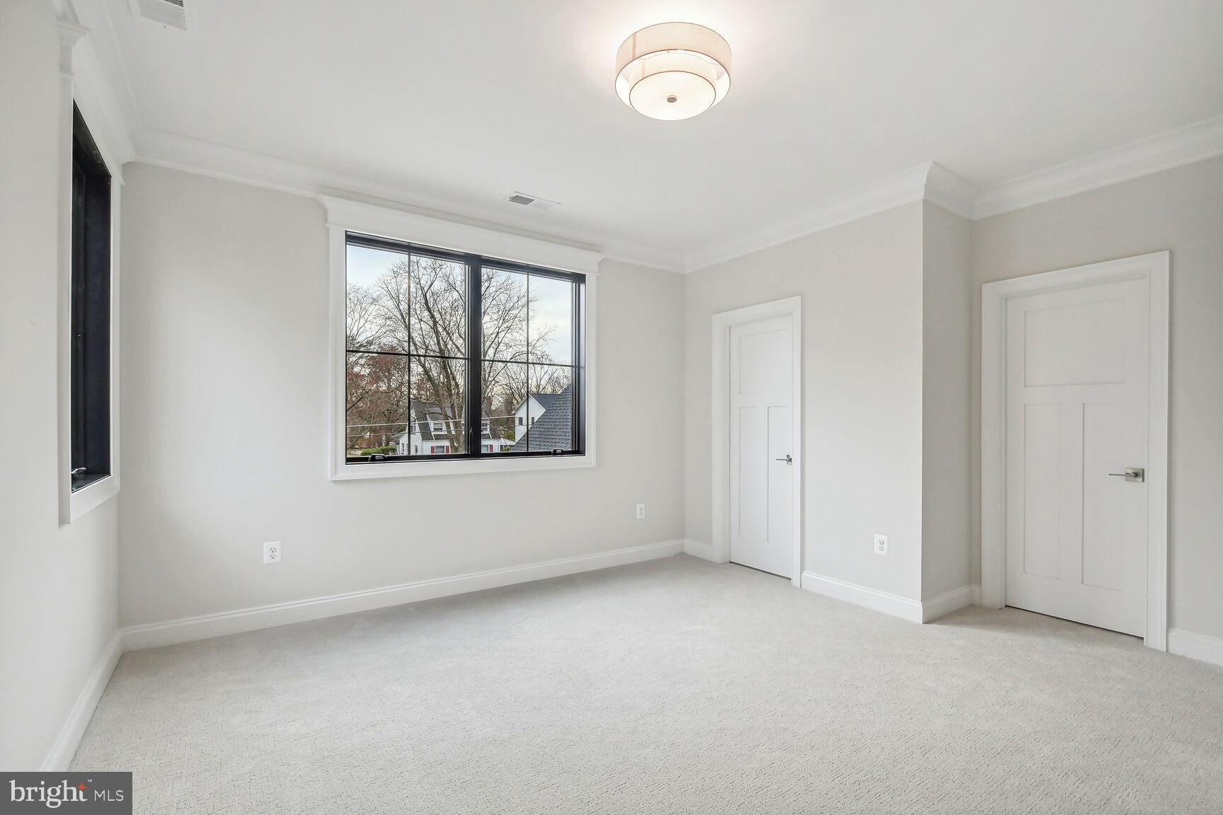 BROADVIEW - Residential