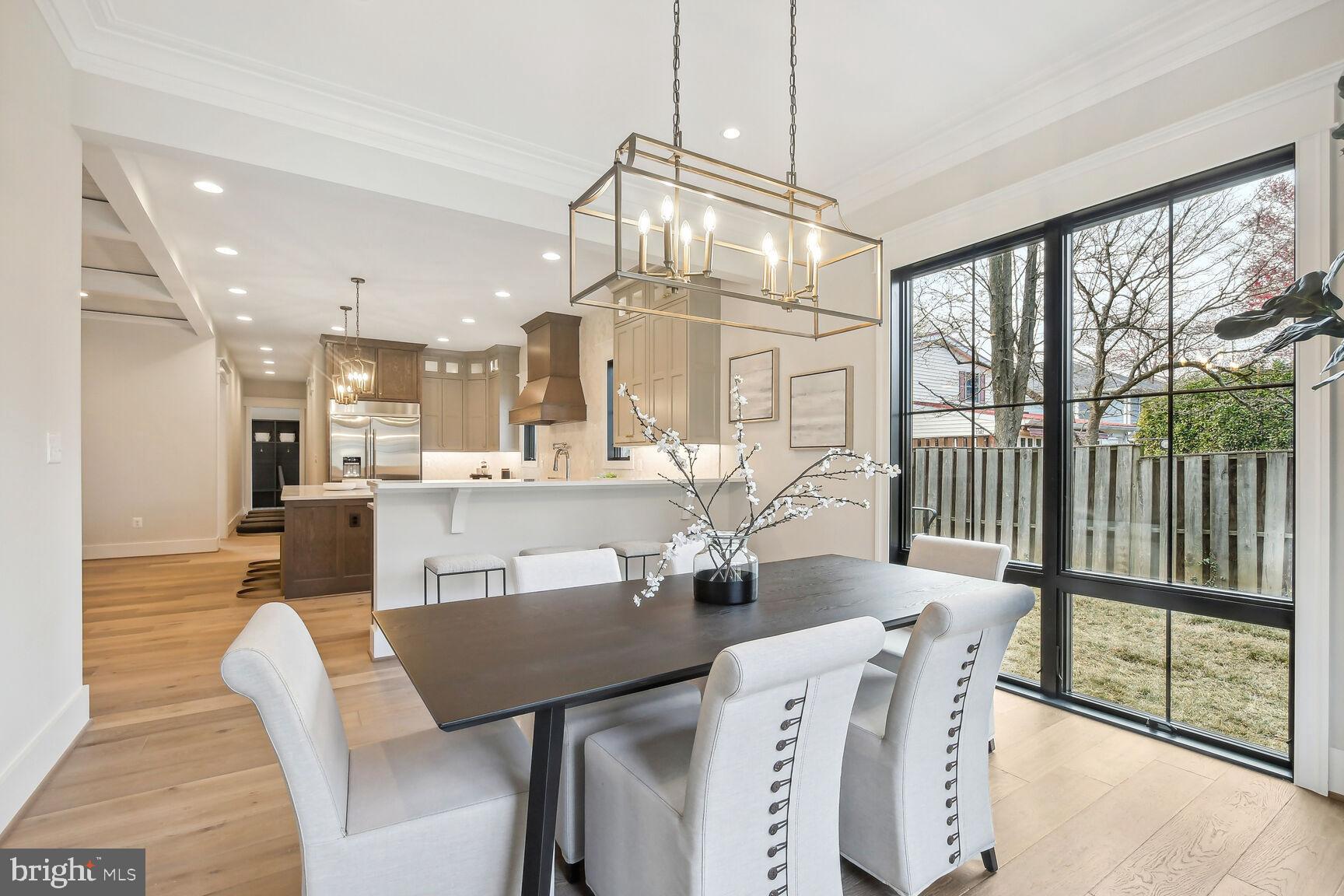 BROADVIEW - Residential