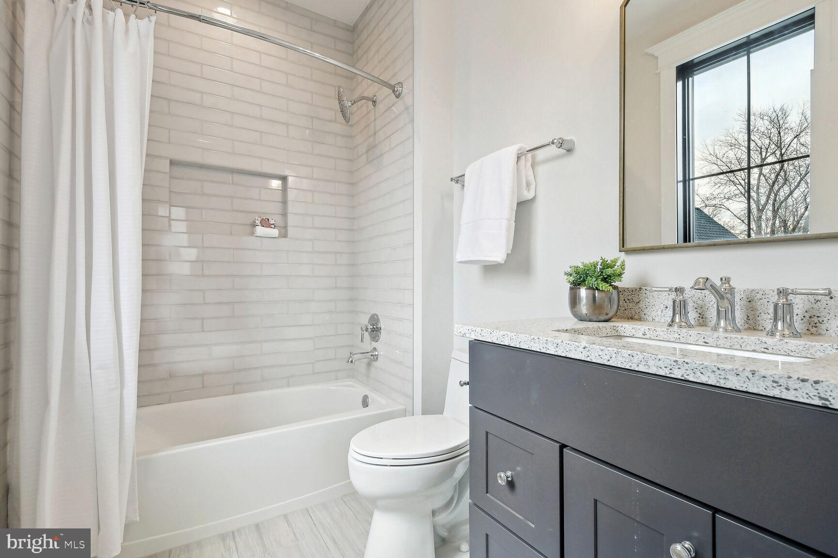 BROADVIEW - Residential