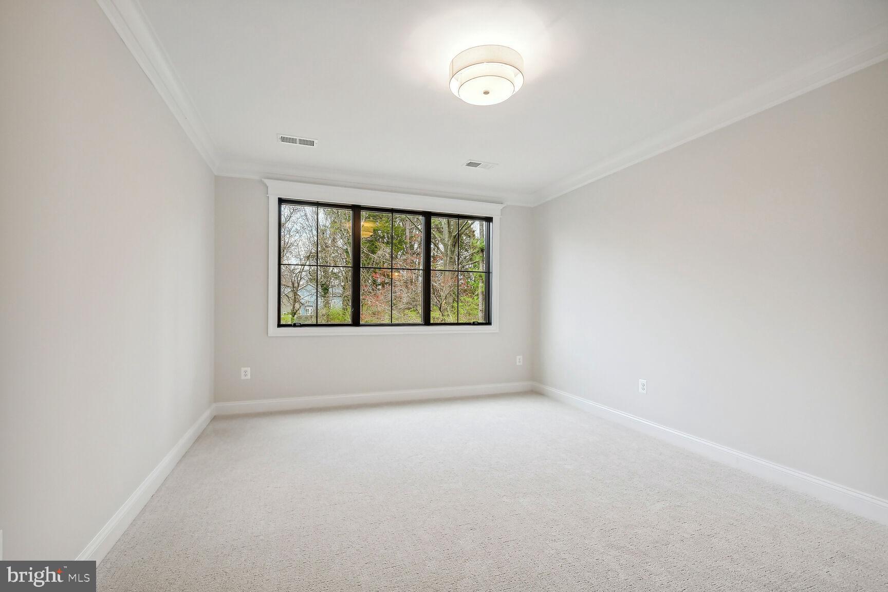 BROADVIEW - Residential