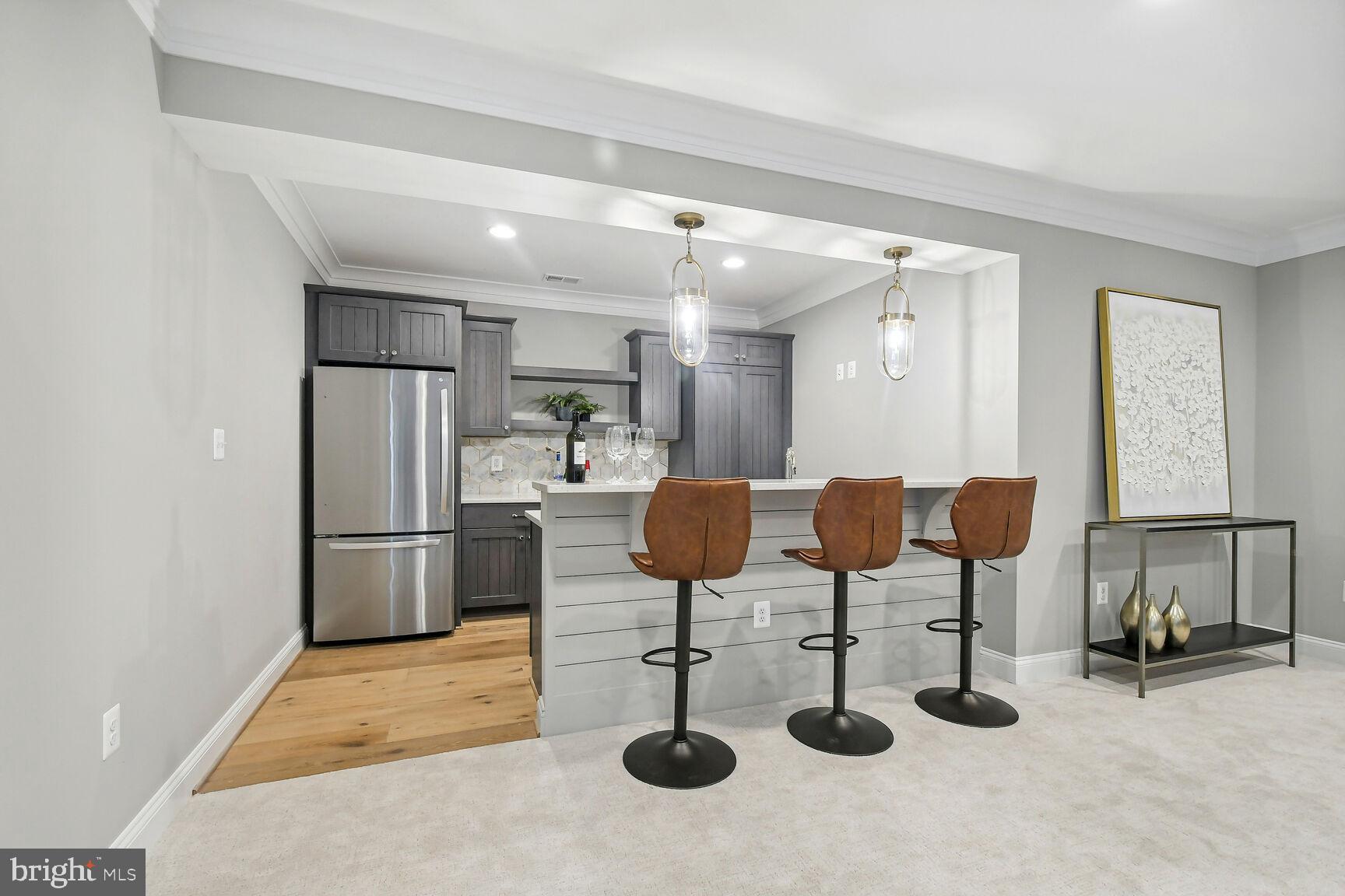 BROADVIEW - Residential