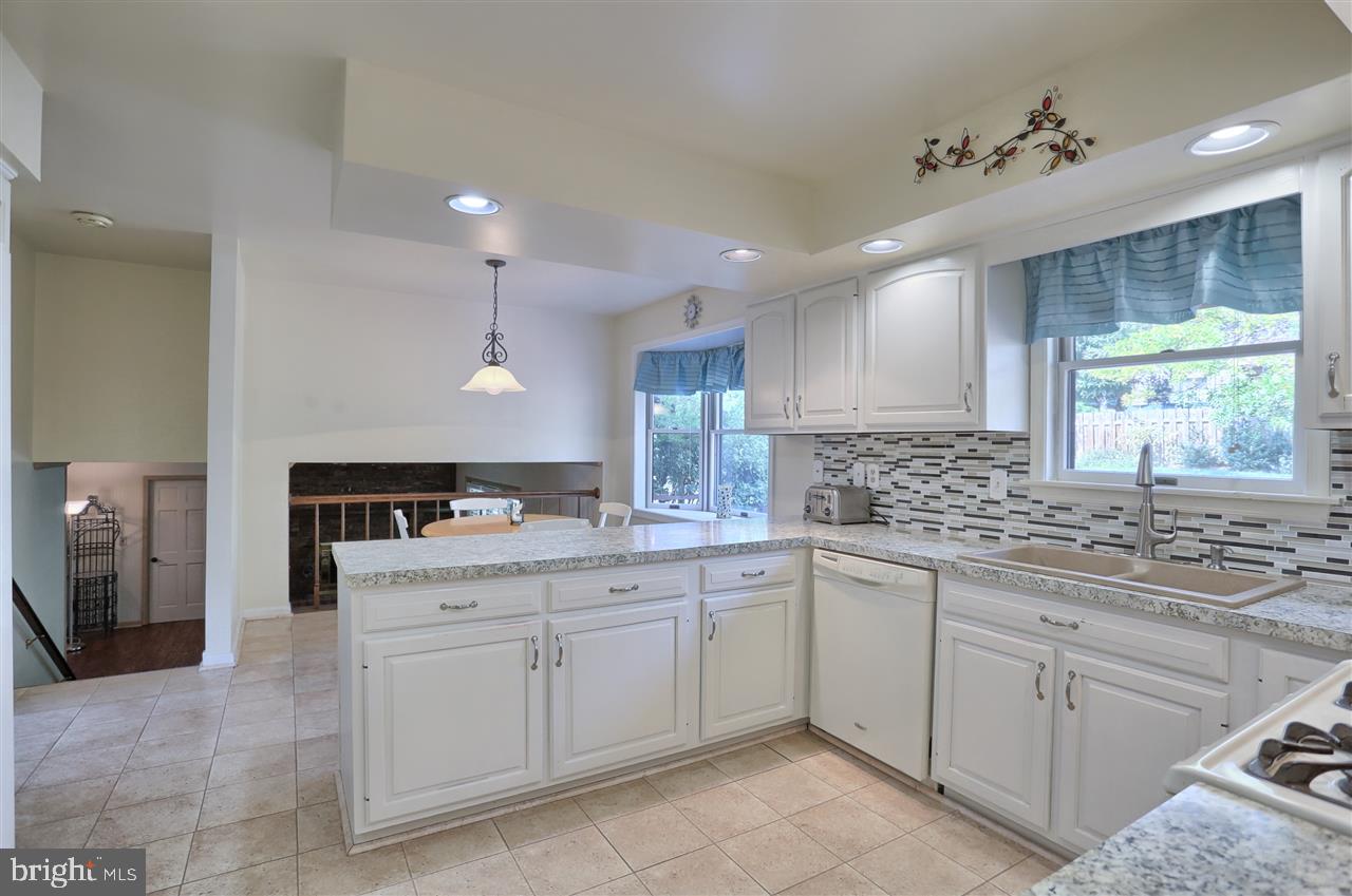 HOLLYWOOD HEIGHTS - Residential