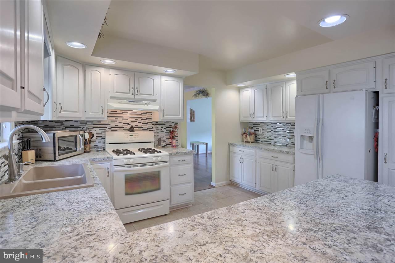 HOLLYWOOD HEIGHTS - Residential