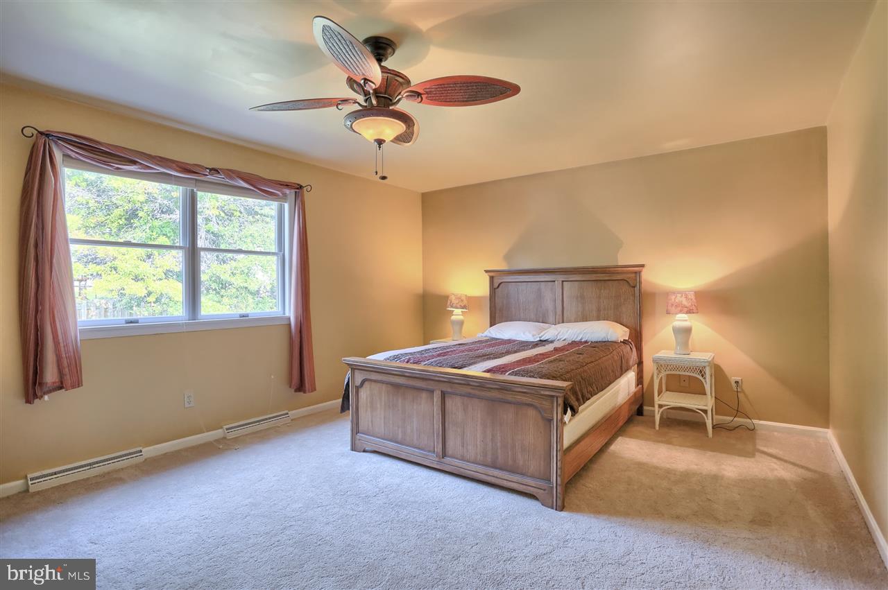 HOLLYWOOD HEIGHTS - Residential