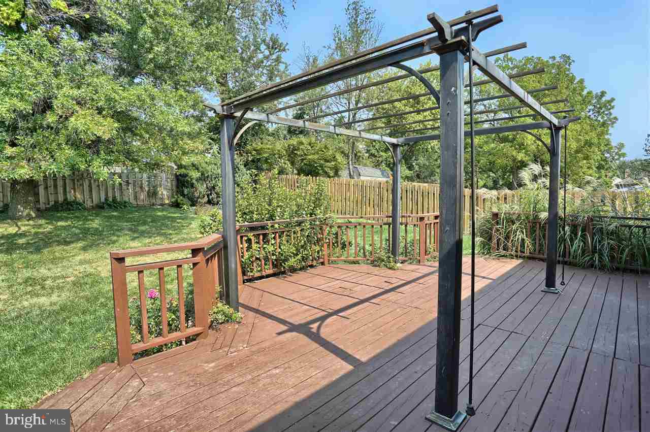 HOLLYWOOD HEIGHTS - Residential