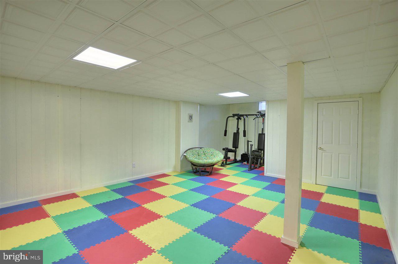 HOLLYWOOD HEIGHTS - Residential