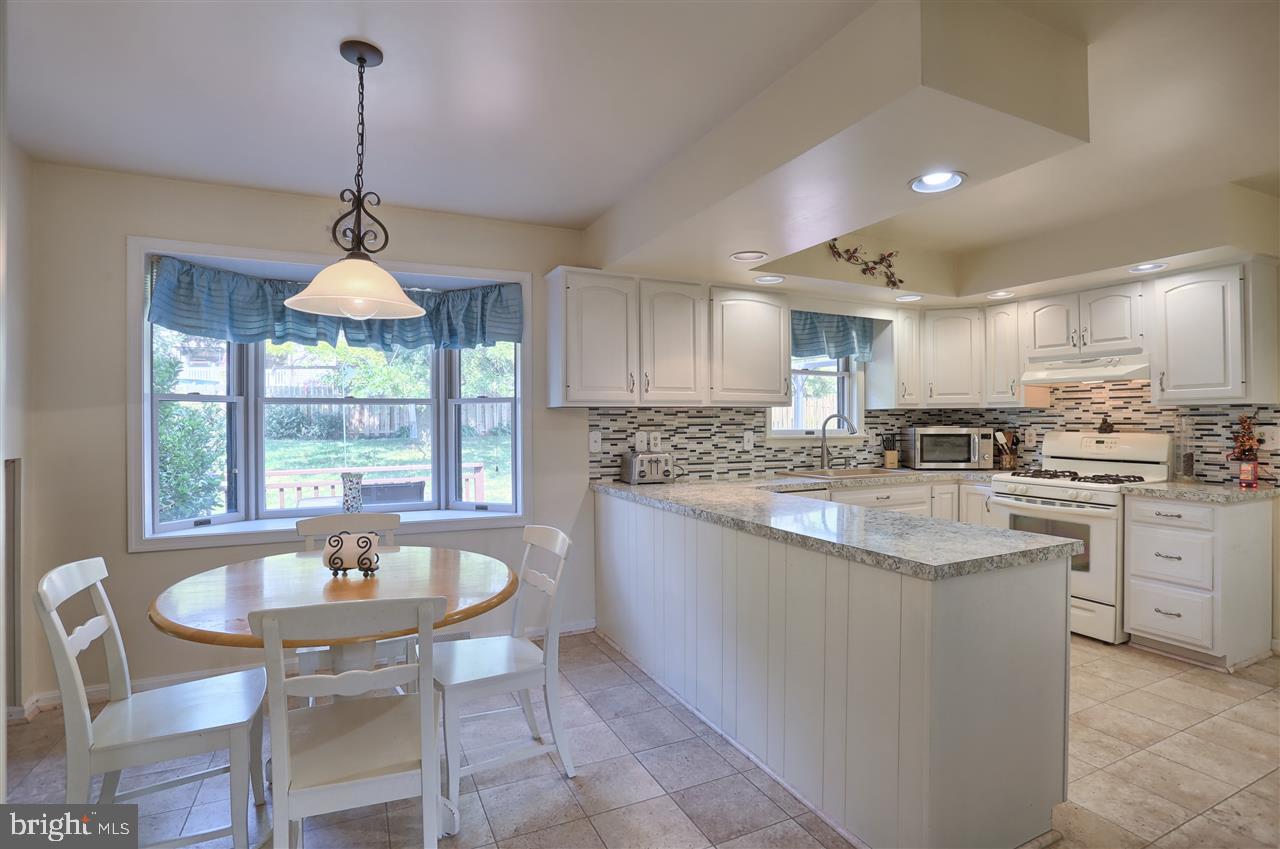 HOLLYWOOD HEIGHTS - Residential