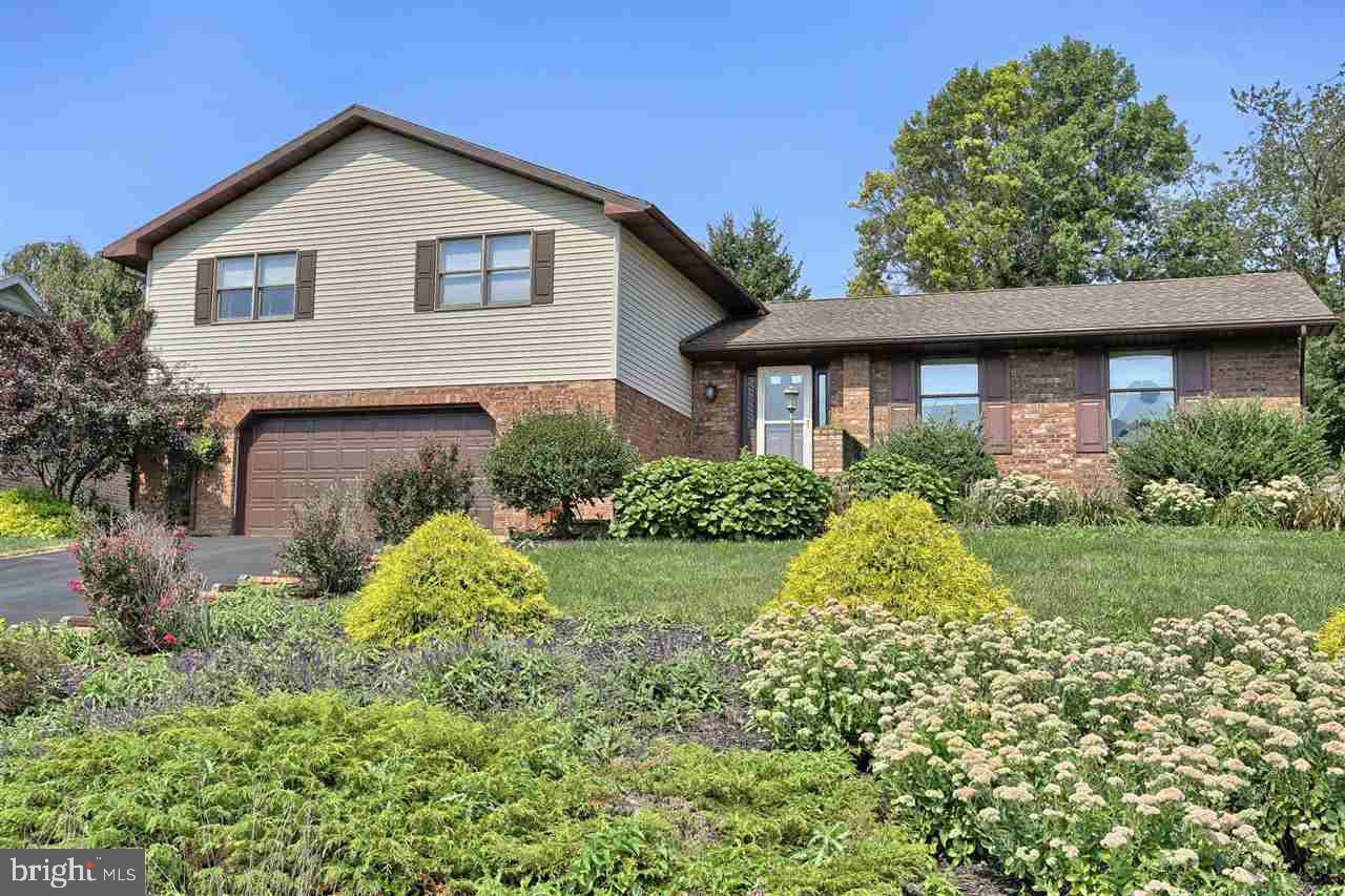 HOLLYWOOD HEIGHTS - Residential