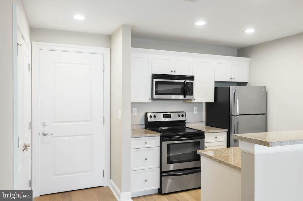 125 N 4TH STREET 27 102