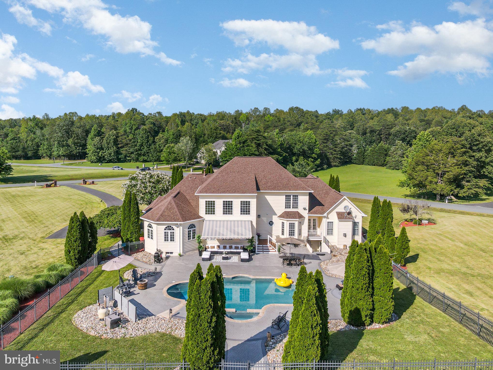 HUNTERS POND - Residential