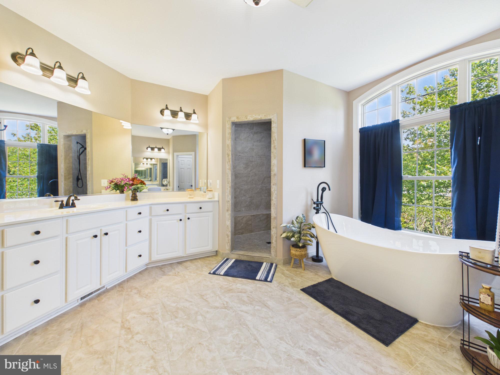 HUNTERS POND - Residential