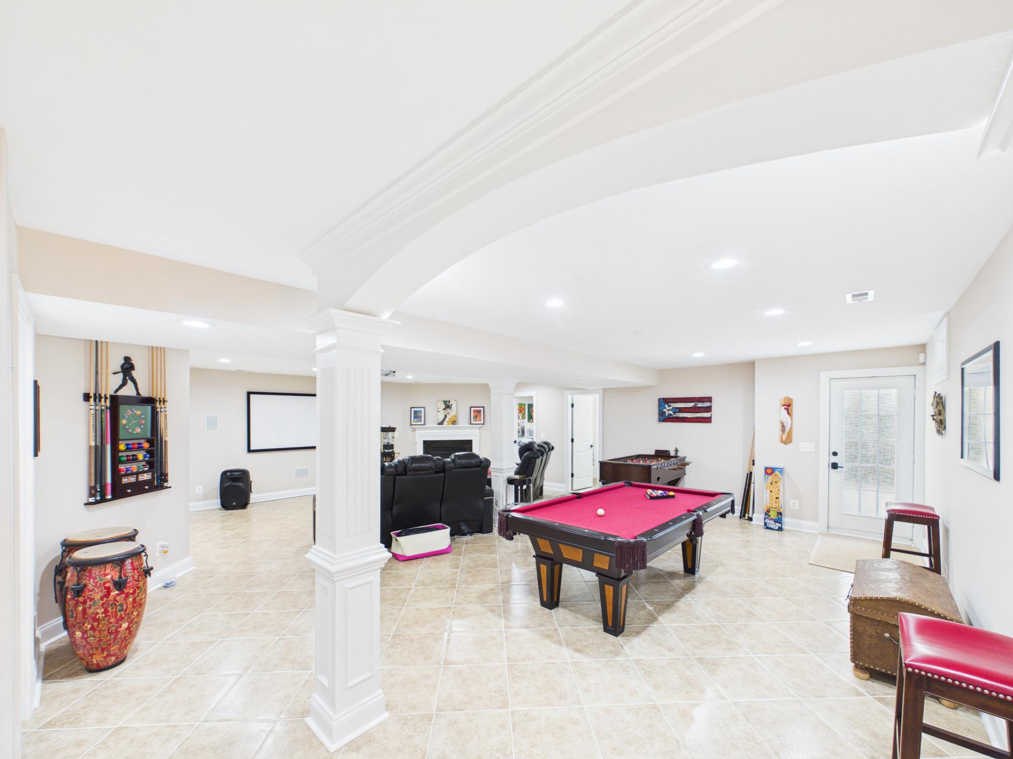 HUNTERS POND - Residential
