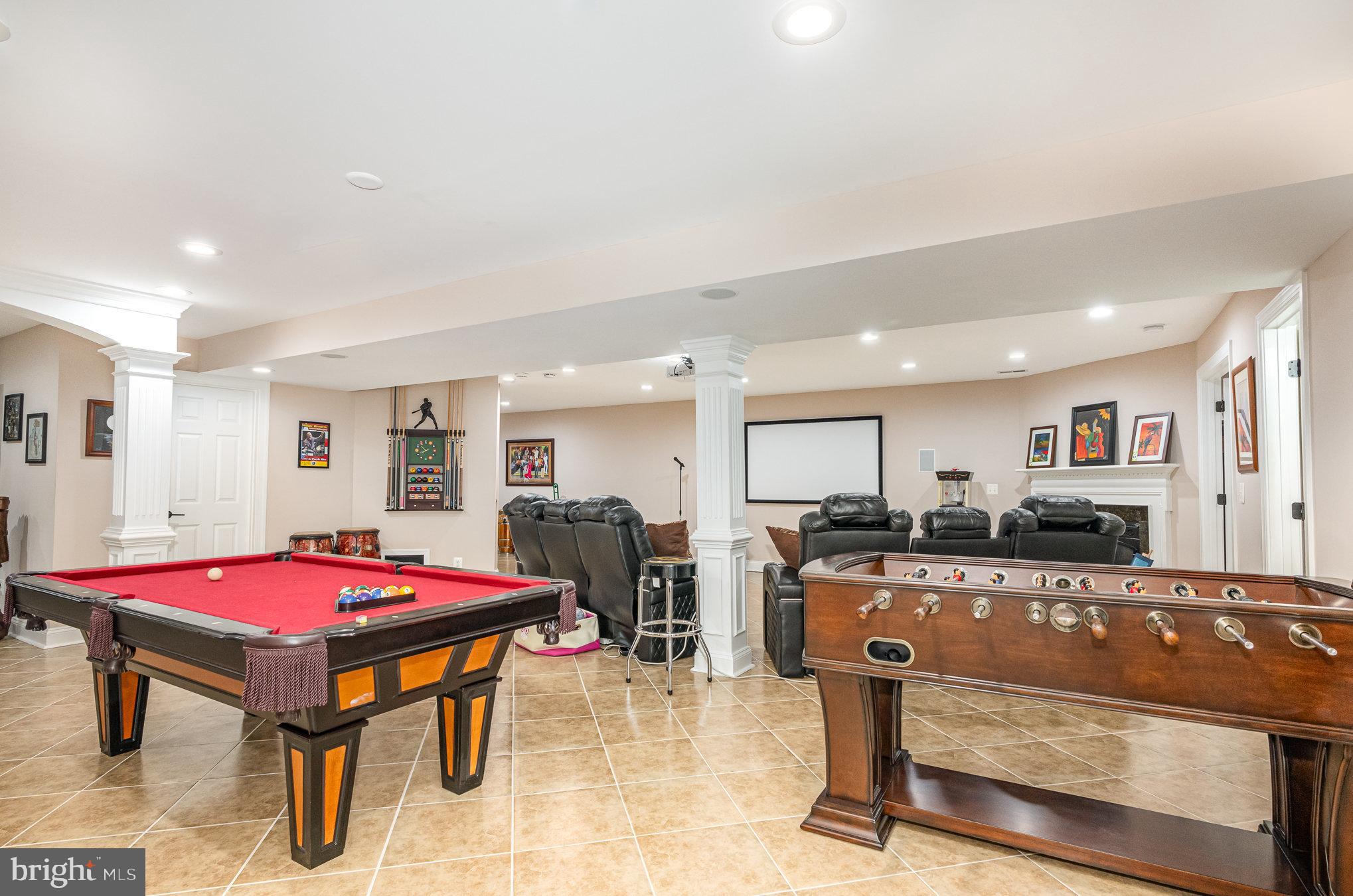 HUNTERS POND - Residential