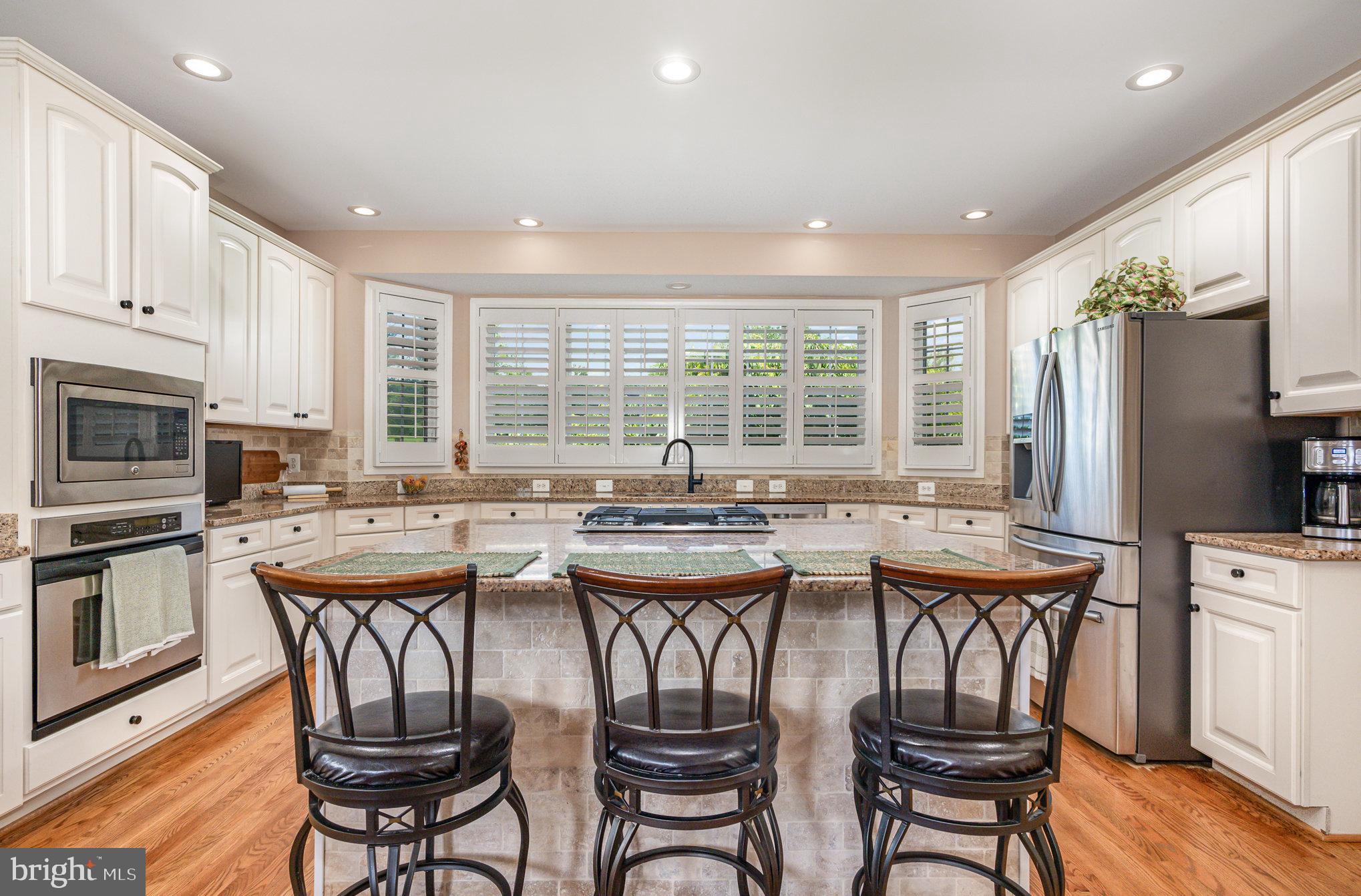 HUNTERS POND - Residential