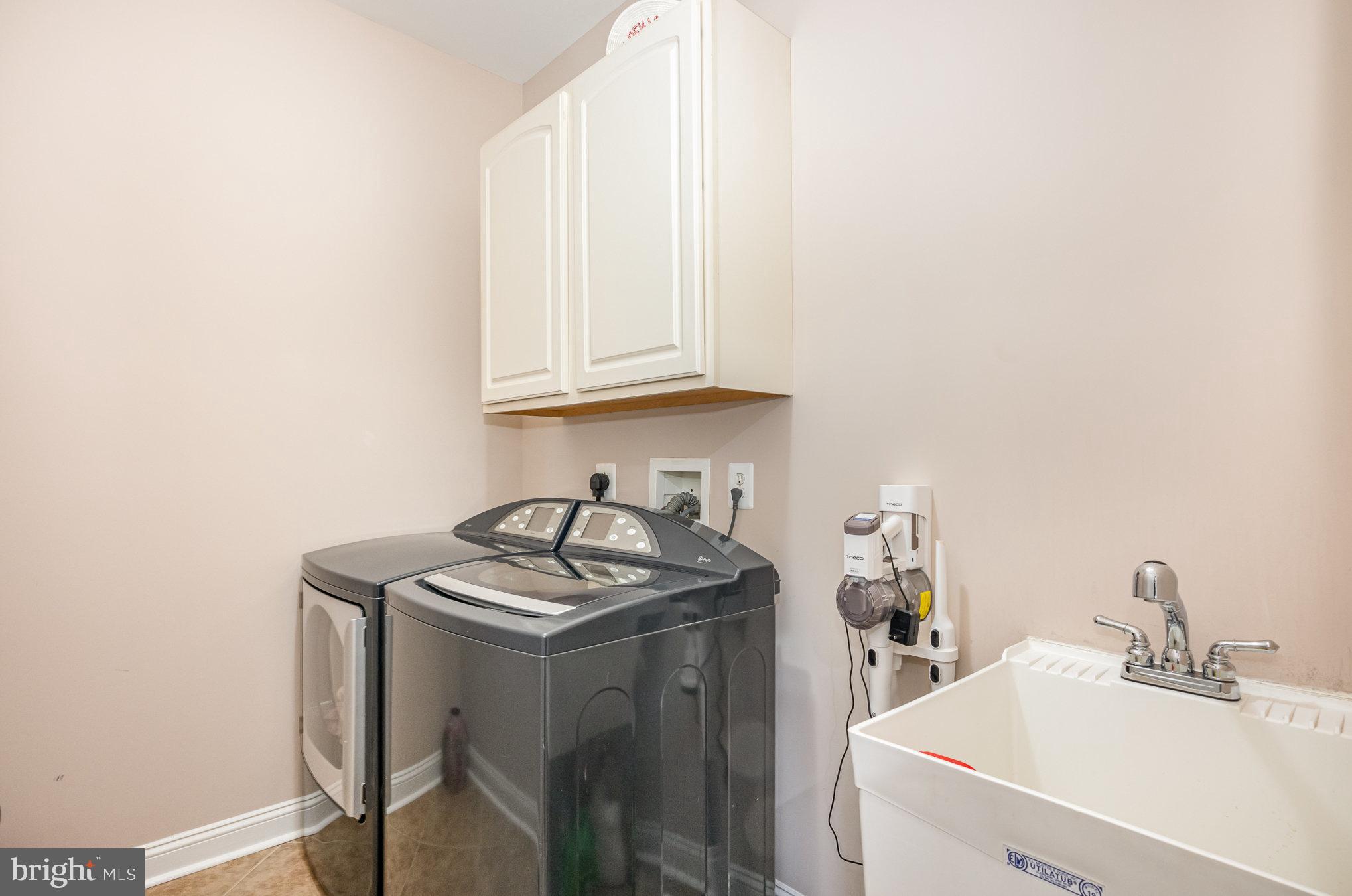 HUNTERS POND - Residential