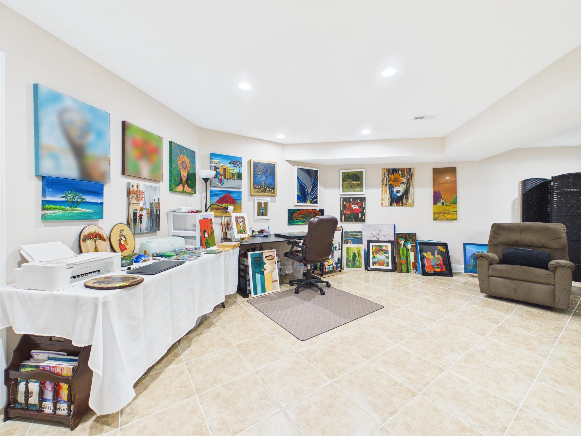 HUNTERS POND - Residential