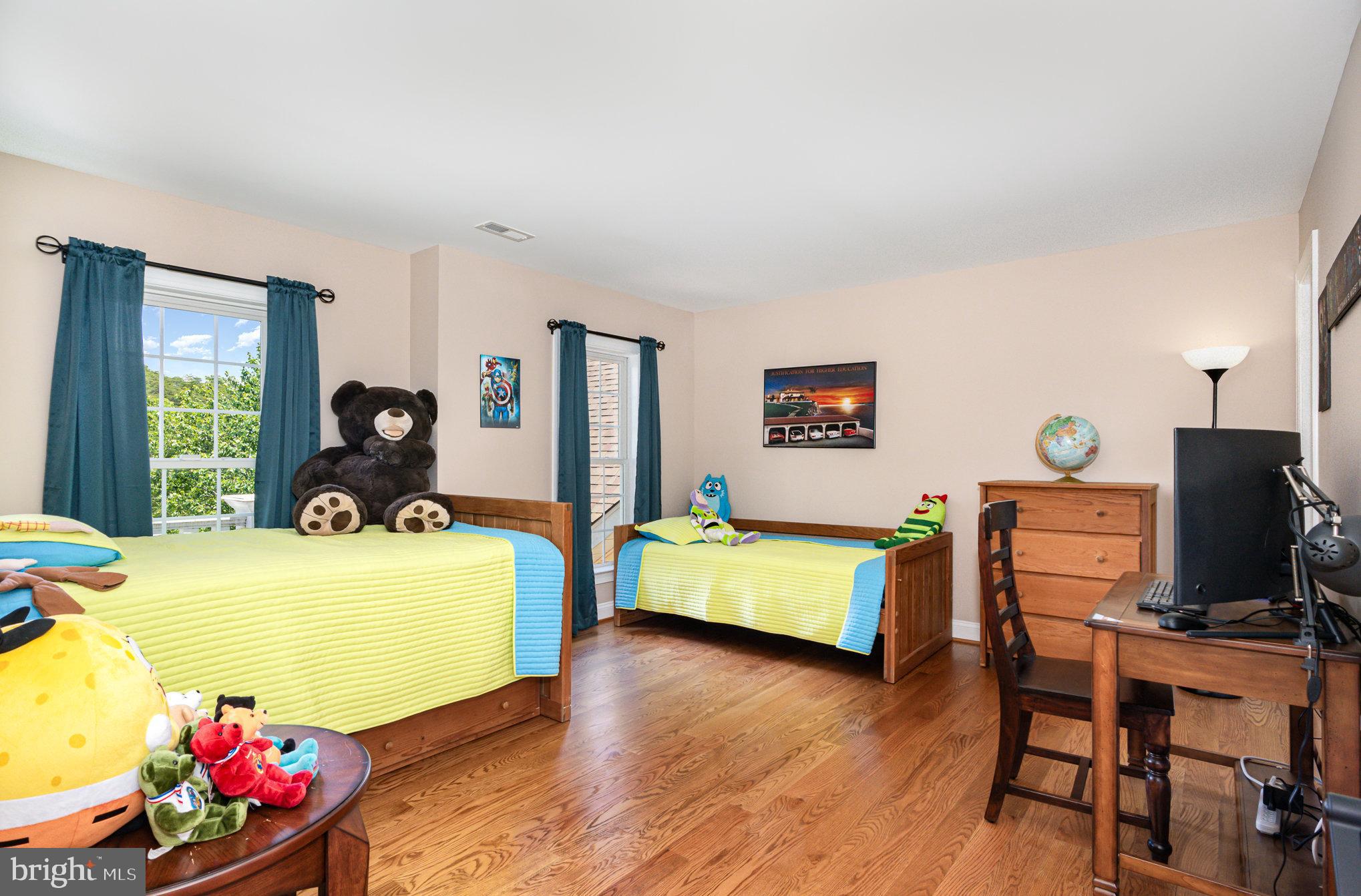 HUNTERS POND - Residential