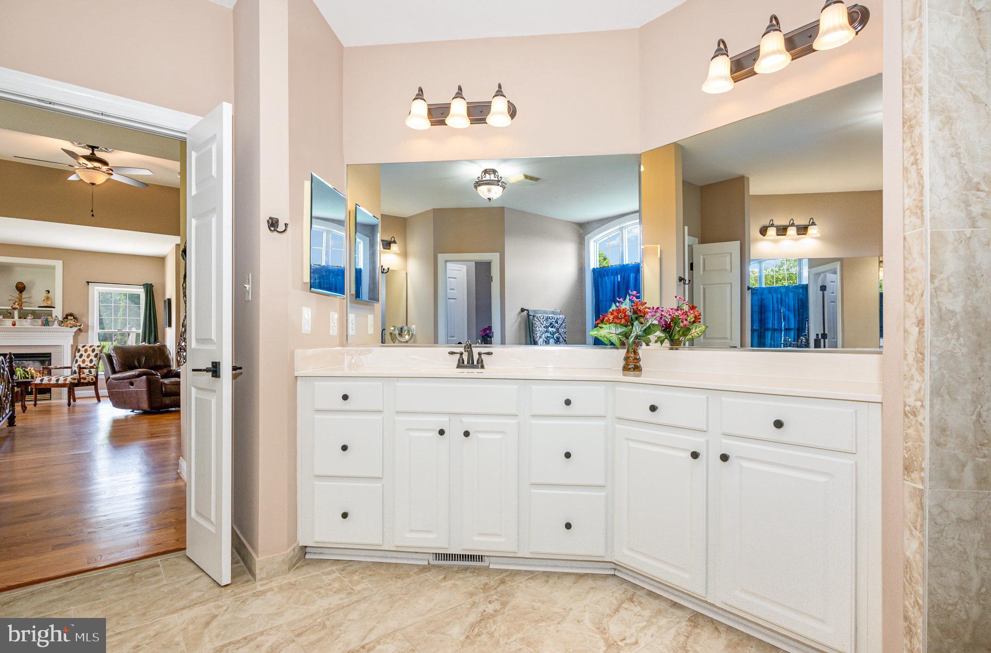 HUNTERS POND - Residential